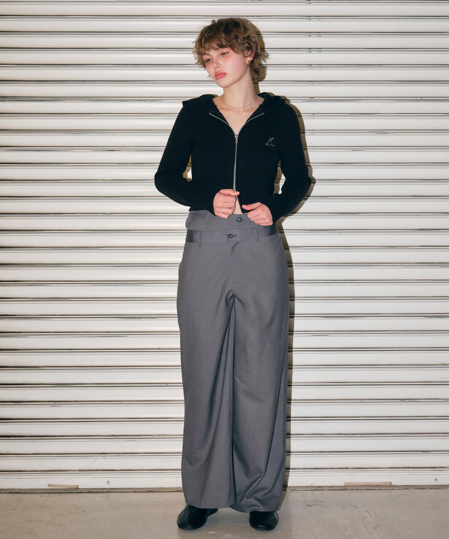 MODEL:170cm/COLOR:BLACK/SIZE:F