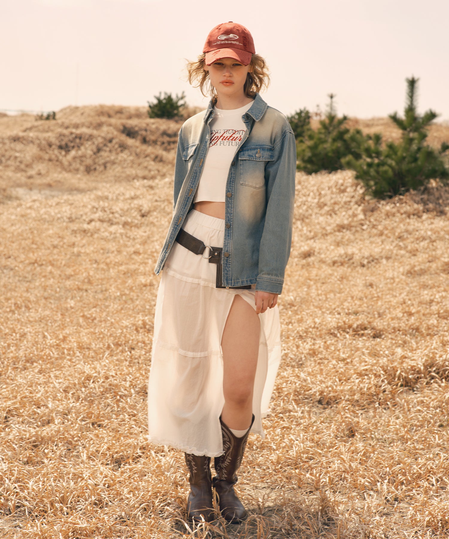 MODEL:173cm/COLOR:LIGHT BLUE/SIZE:F