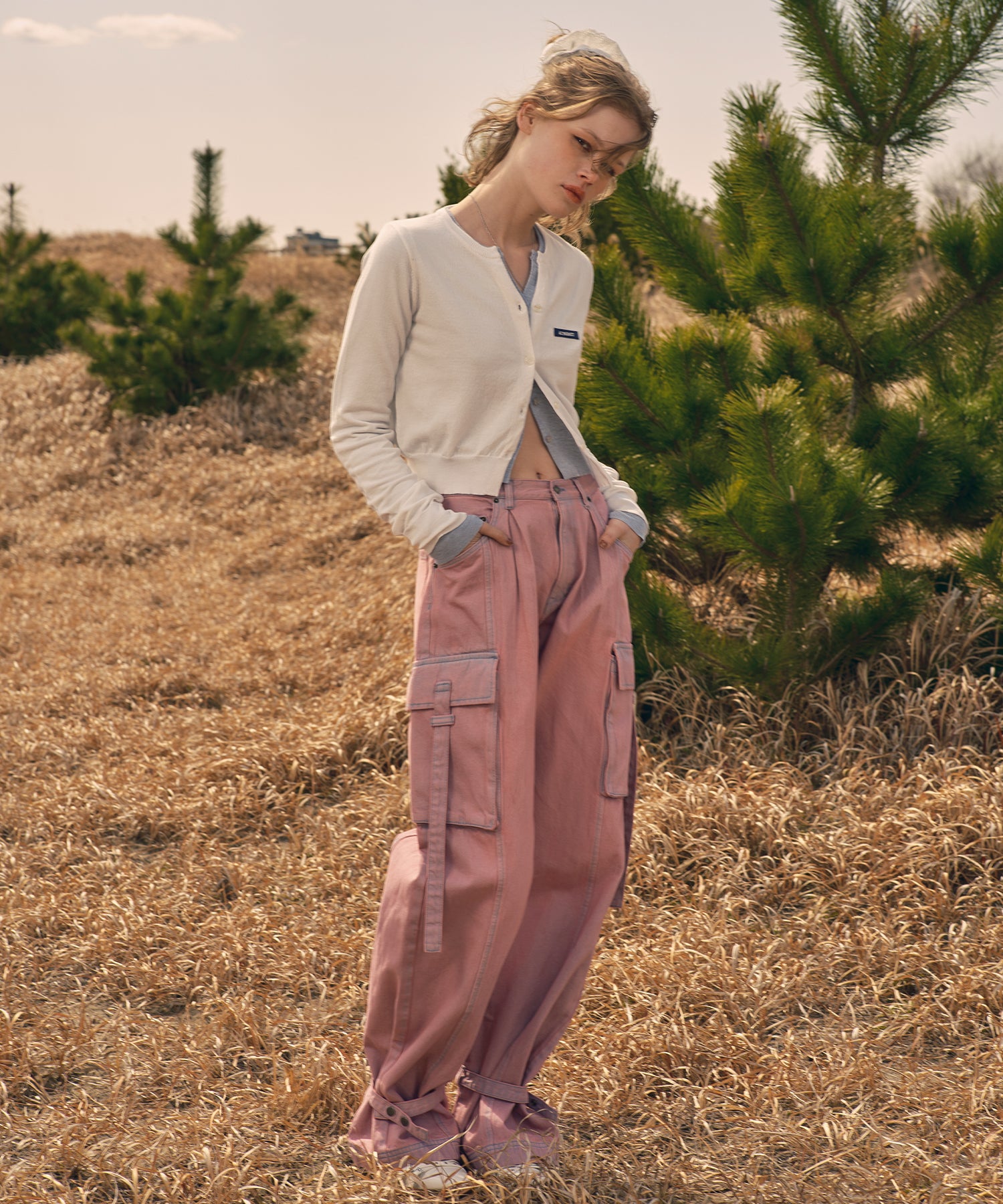 MODEL:173cm/COLOR:WHITE/SIZE:F