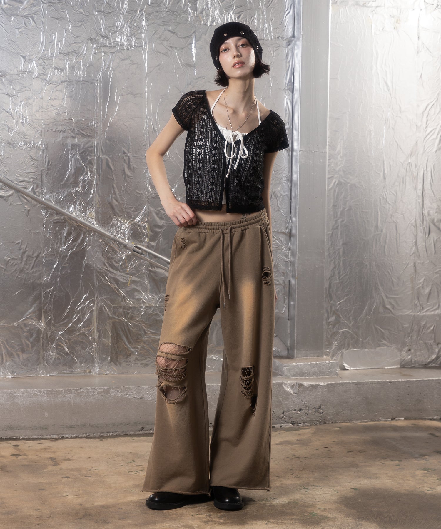 MODEL:172cm/COLOR:BLACK/SIZE:F