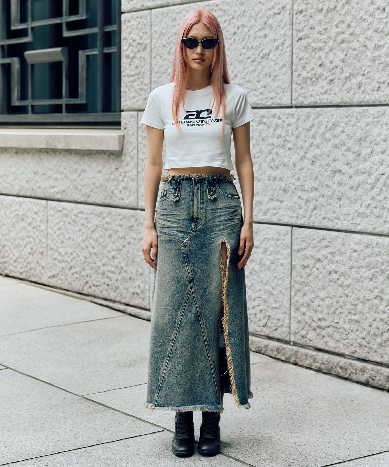 MODEL:175cm/COLOR:WHITE/SIZE:F