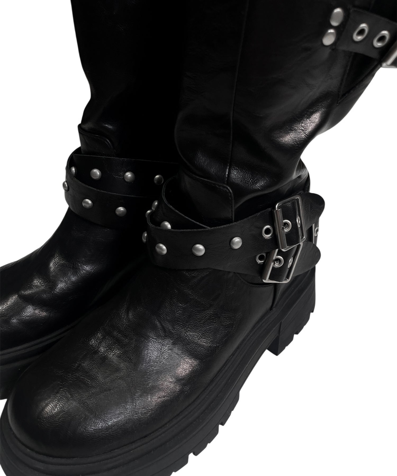 バックルベルトミドルブーツ