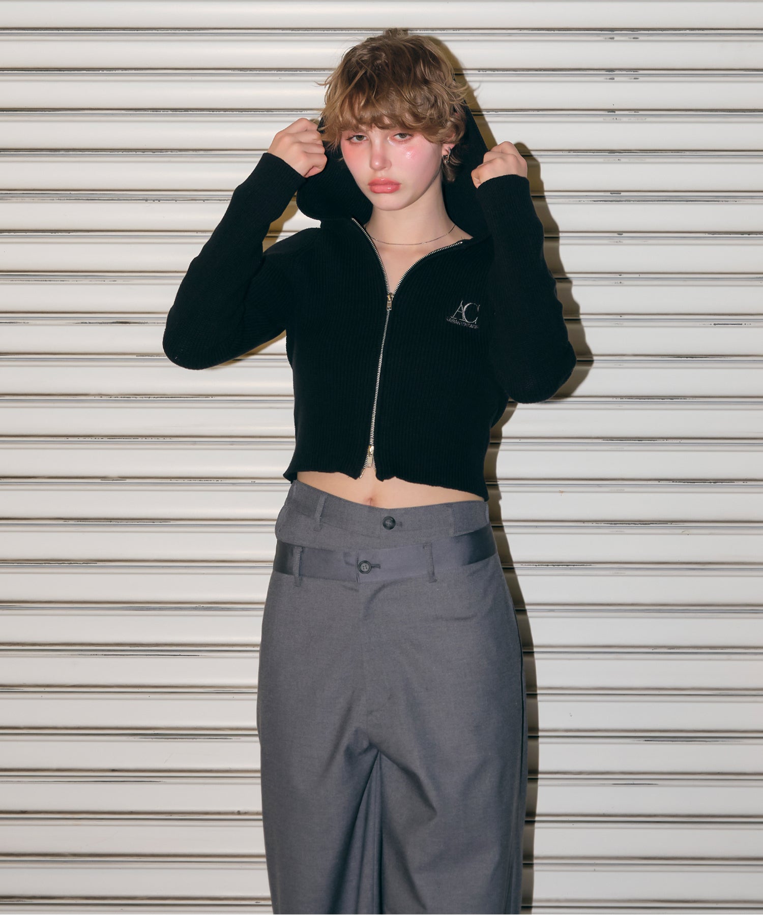 MODEL:170cm/COLOR:BLACK/SIZE:F