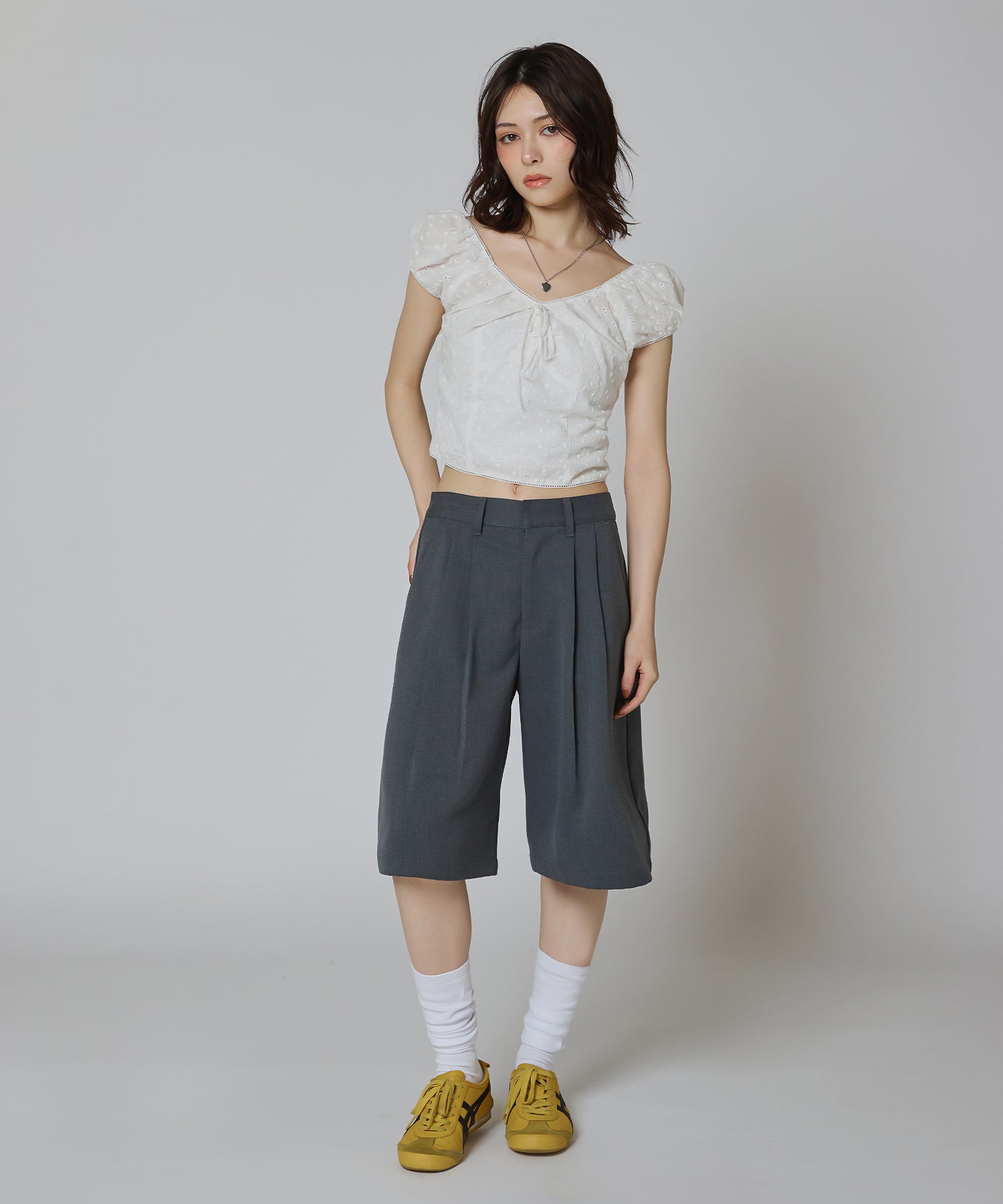 MODEL:163cm/COLOR:WHITE/SIZE:F