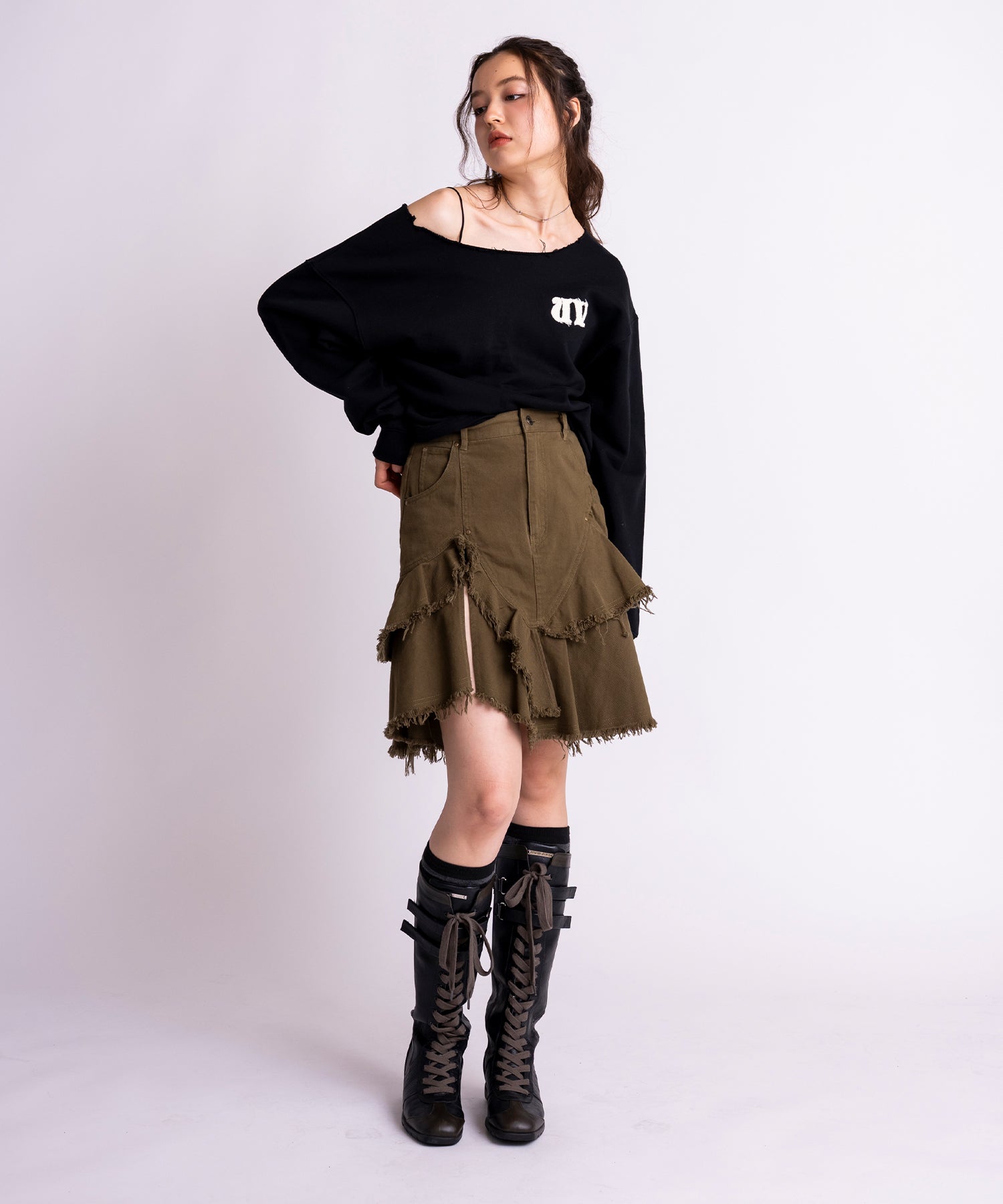 MODEL:172cm/COLOR:BLACK/SIZE:F
