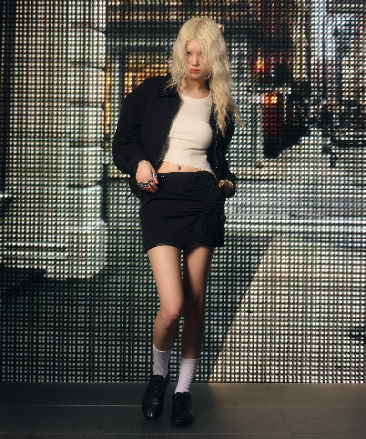 MODEL:170cm/COLOR:BLACK/SIZE:F