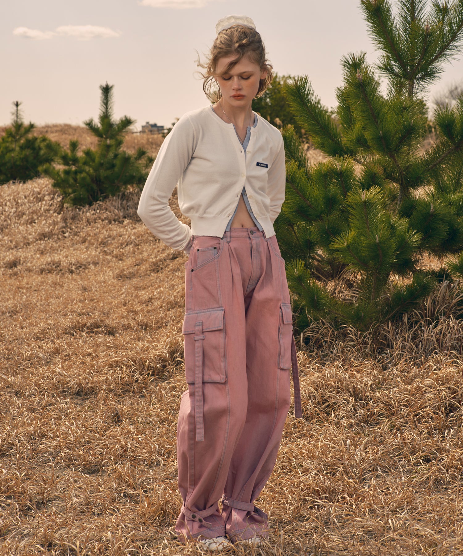 MODEL:173cm/COLOR:WHITE/SIZE:F