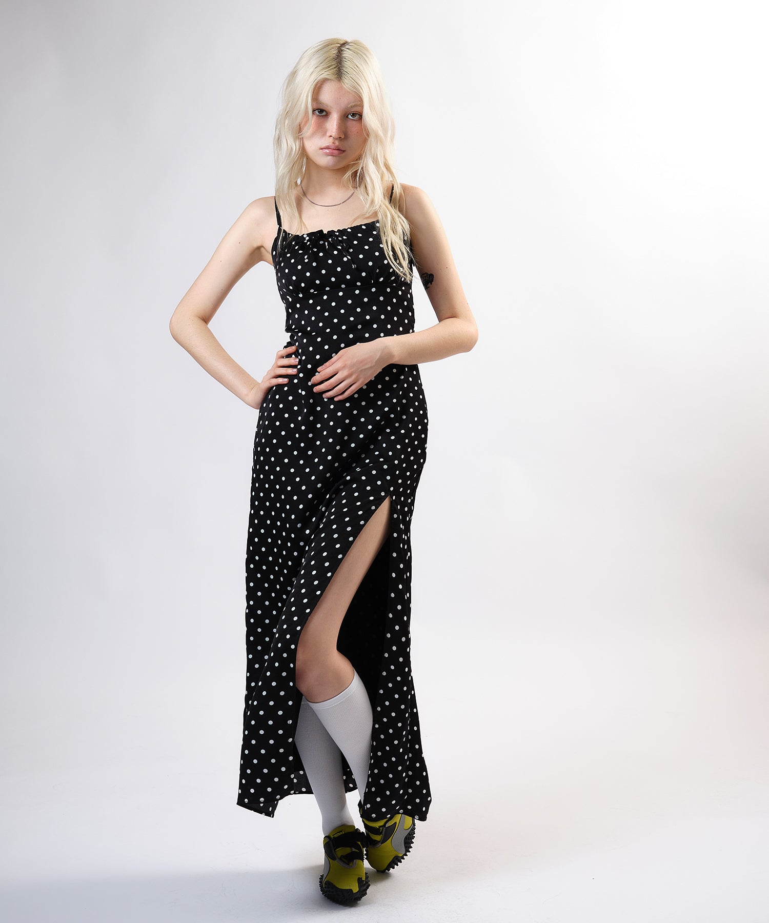 MODEL:170cm/COLOR:BLACK/SIZE:モデルサイズ着用【着丈125cm-133cm】