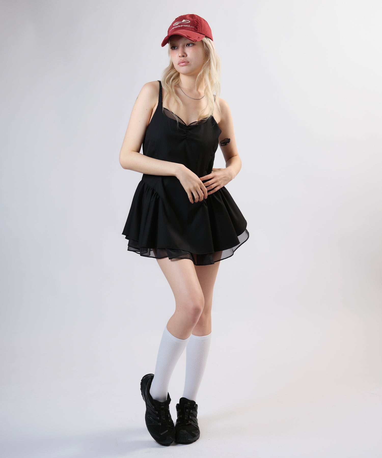 MODEL:170cm/COLOR:BLACK/SIZE:F