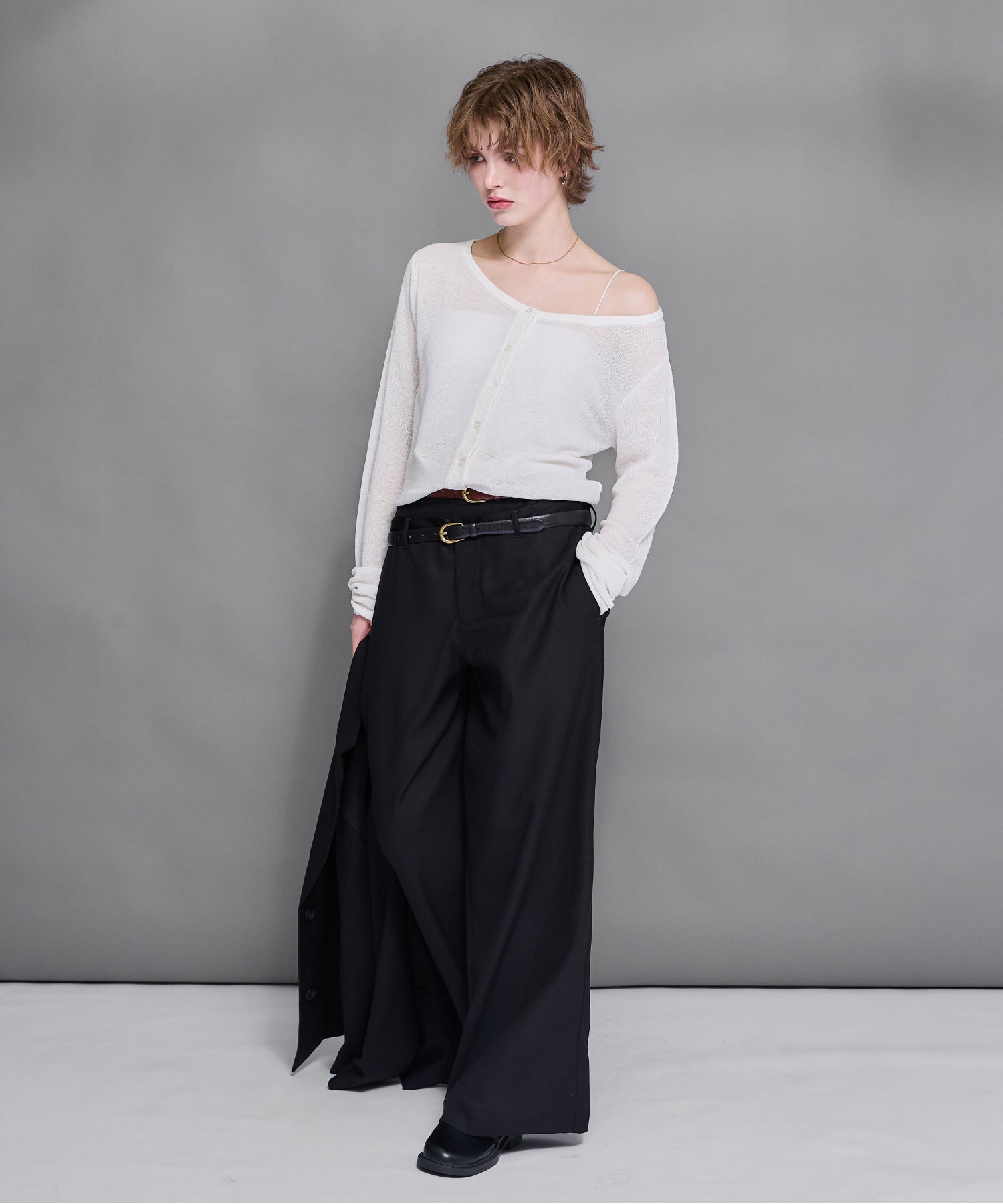 MODEL:170cm/COLOR:WHITE/SIZE:F