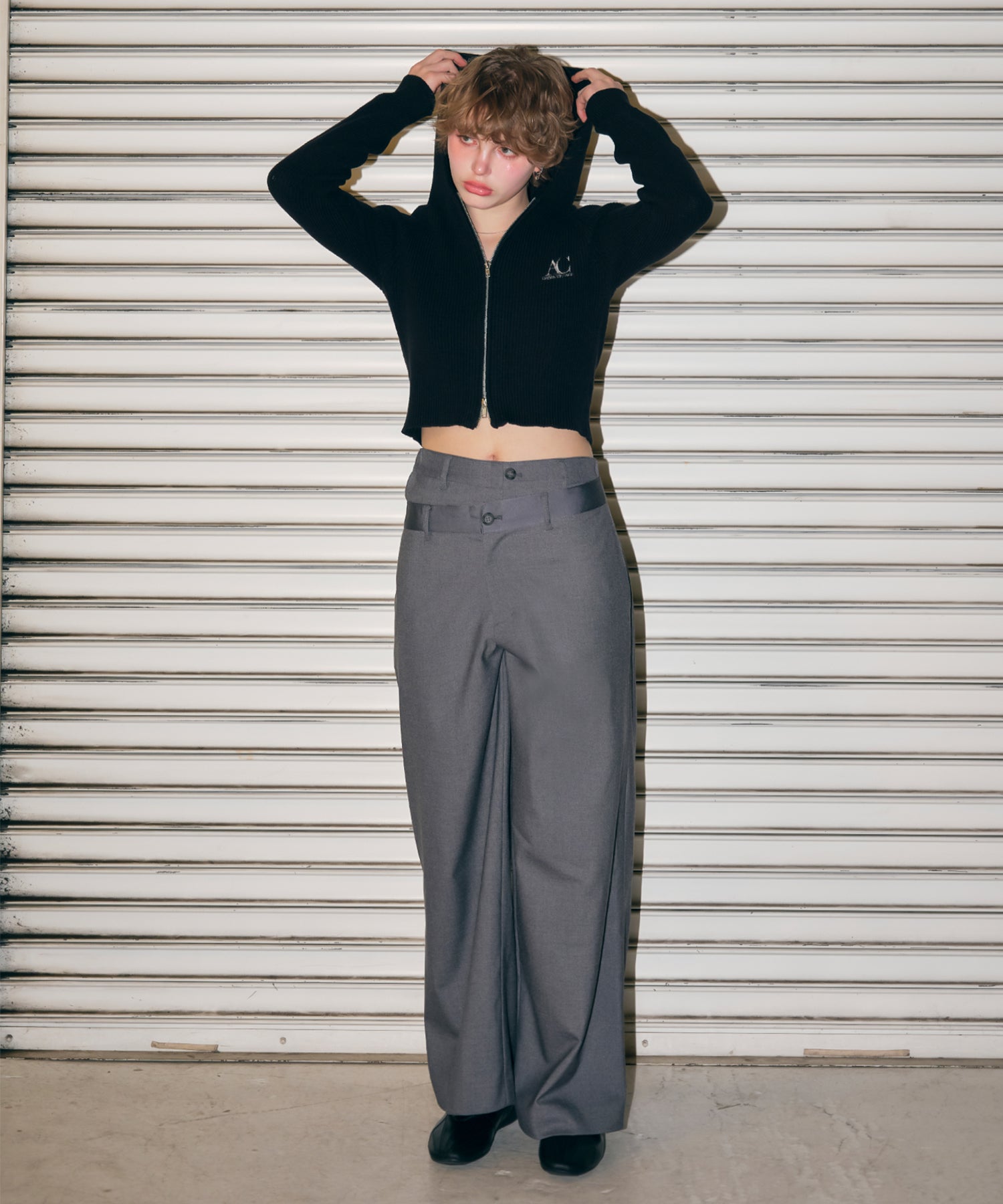MODEL:170cm/COLOR:BLACK/SIZE:F