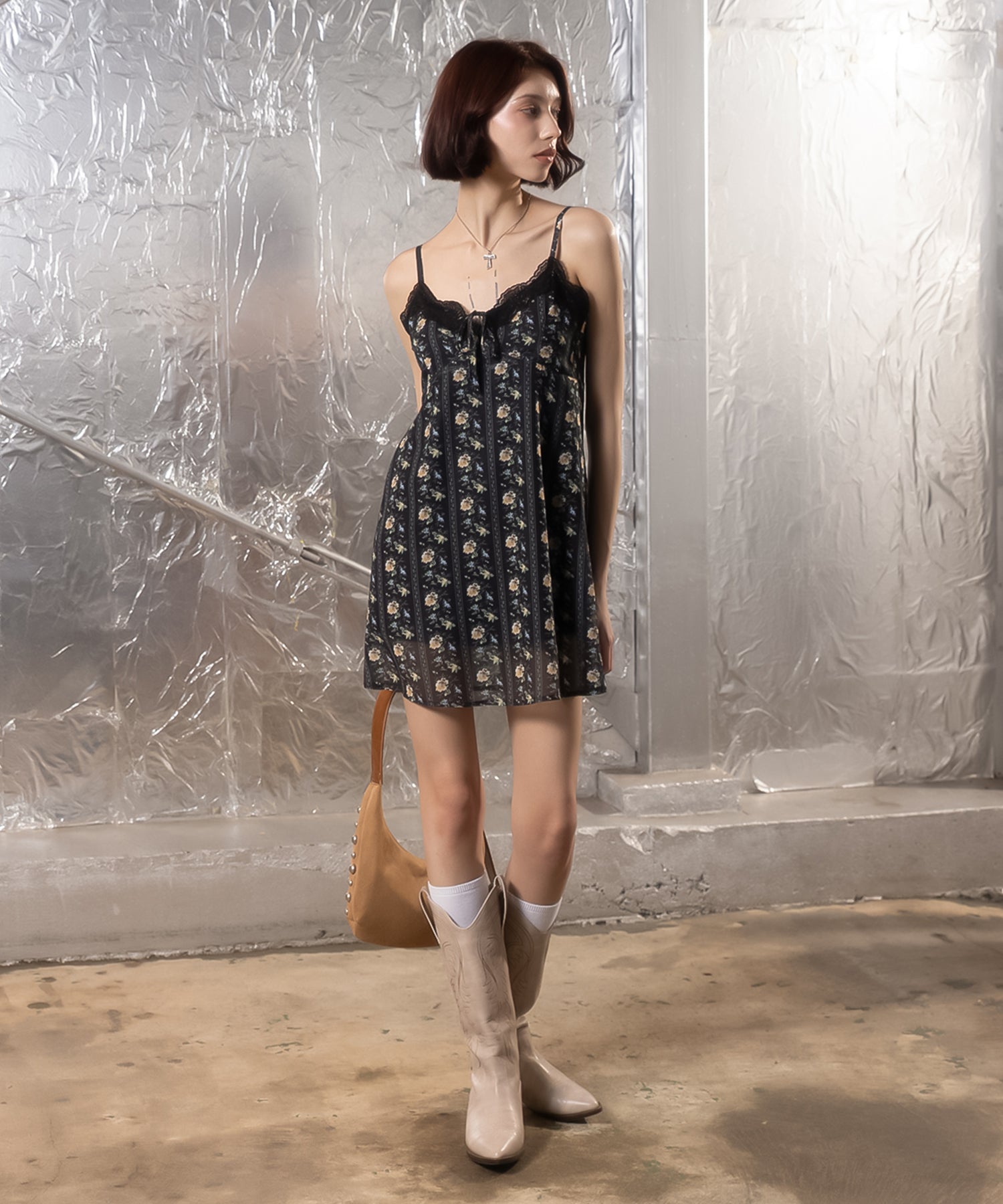 MODEL:172cm/COLOR:BLACK/SIZE:F