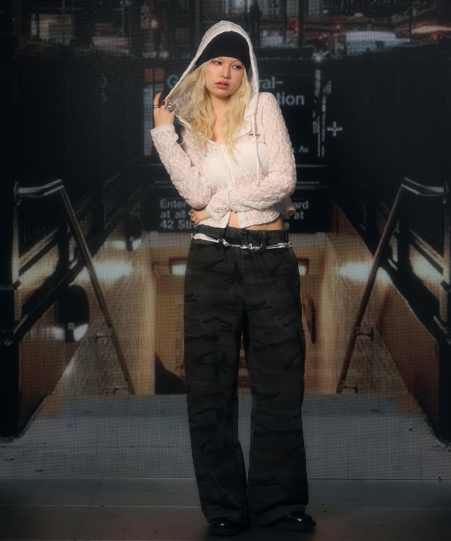 MODEL:170cm/COLOR:BLACK/SIZE:F