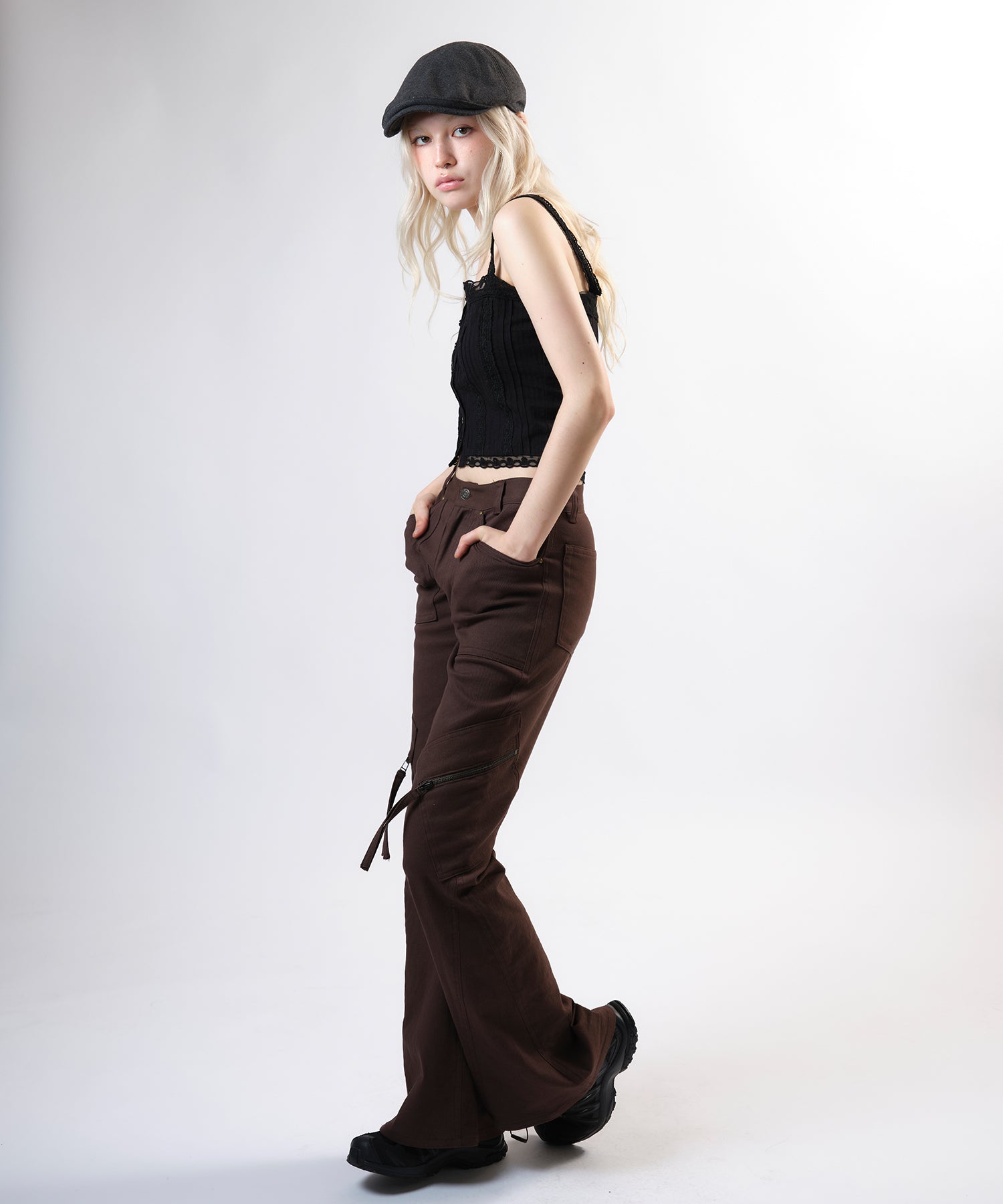 MODEL:170cm/COLOR:BLACK/SIZE:F