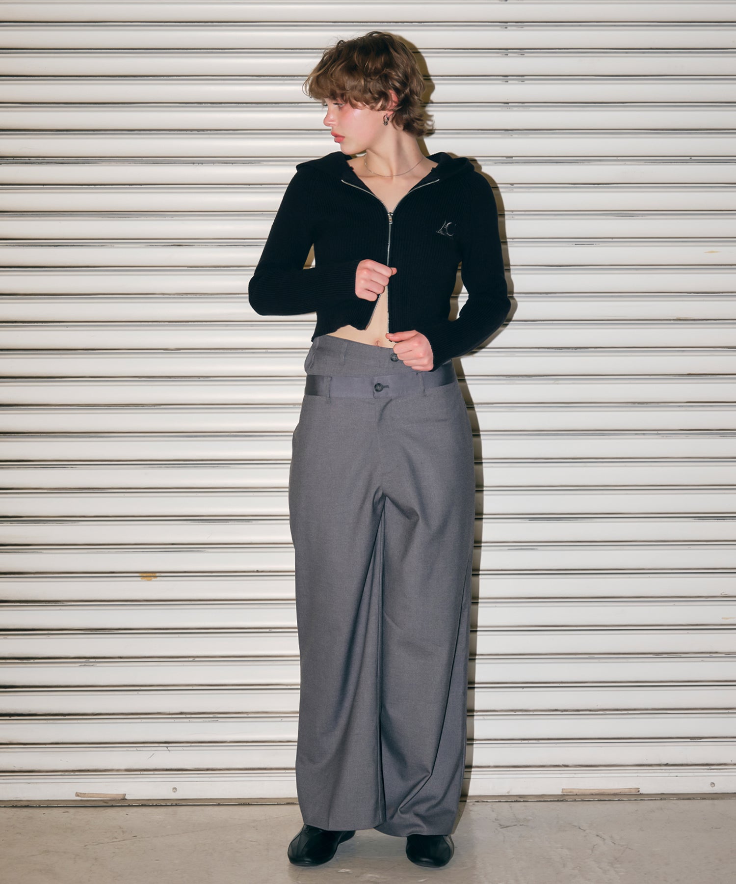 MODEL:170cm/COLOR:BLACK/SIZE:F