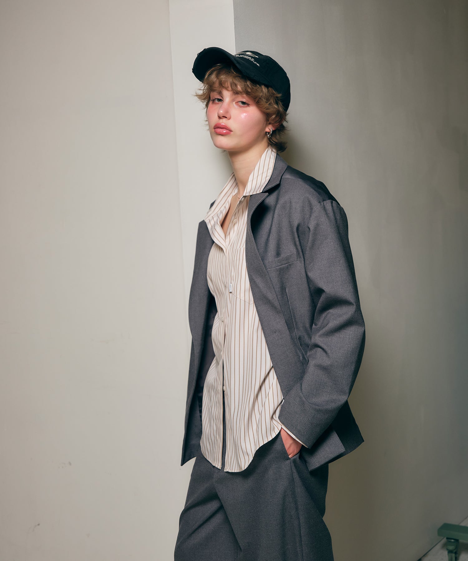 MODEL:170cm/COLOR:GRAY/SIZE:F