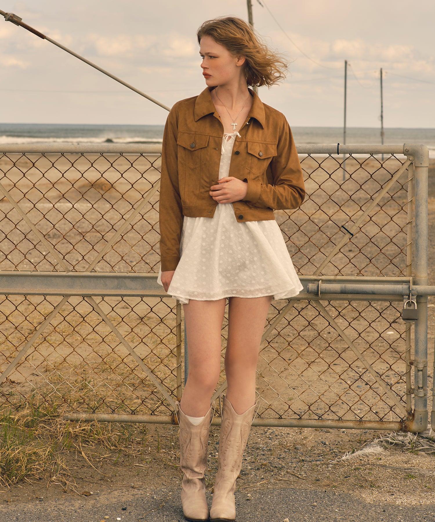 MODEL:173cm/COLOR:BEIGE/SIZE:F