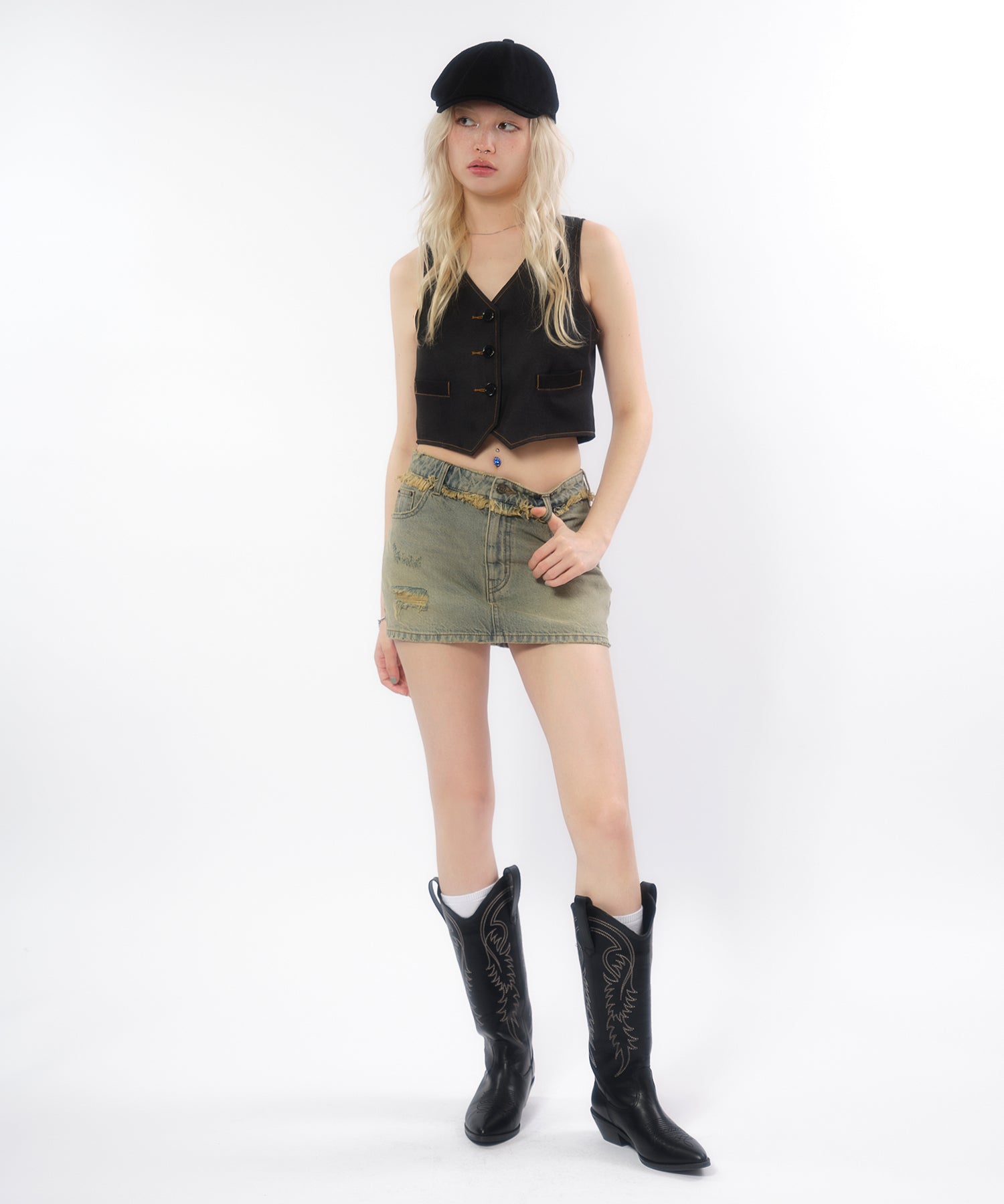 MODEL:170cm/COLOR:BLACK/SIZE:F