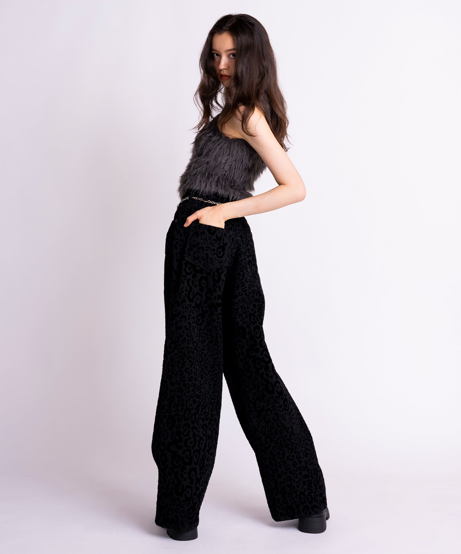 MODEL:171cm/COLOR:DARK GRAY/SIZE:F