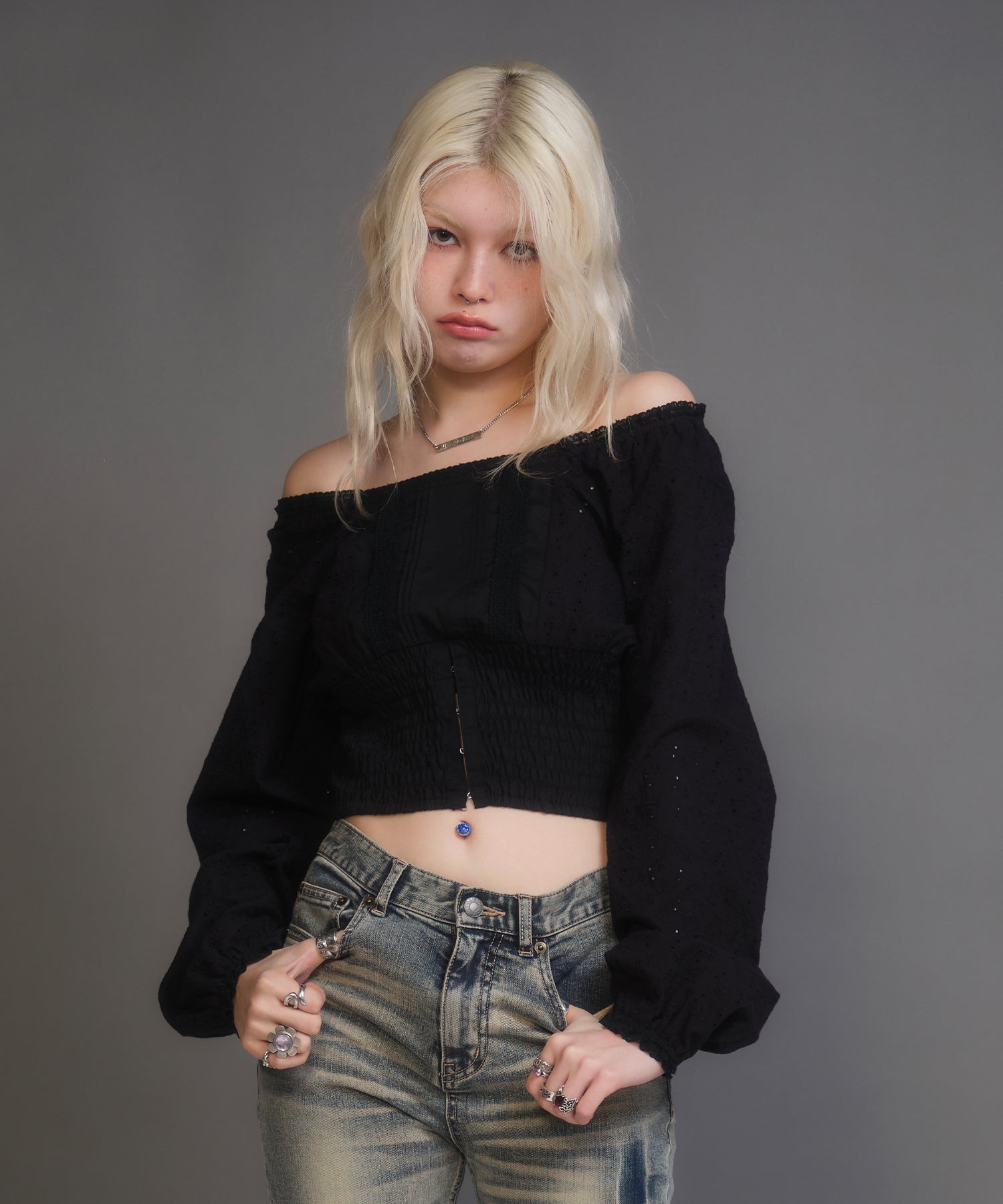 MODEL:170cm/COLOR:BLACK/SIZE:F