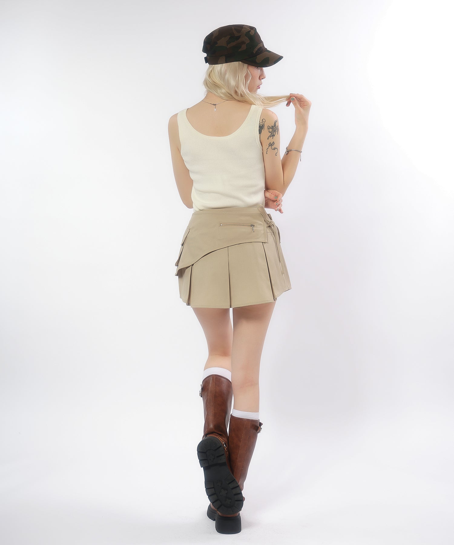MODEL:170cm/COLOR:BEIGE/SIZE:M