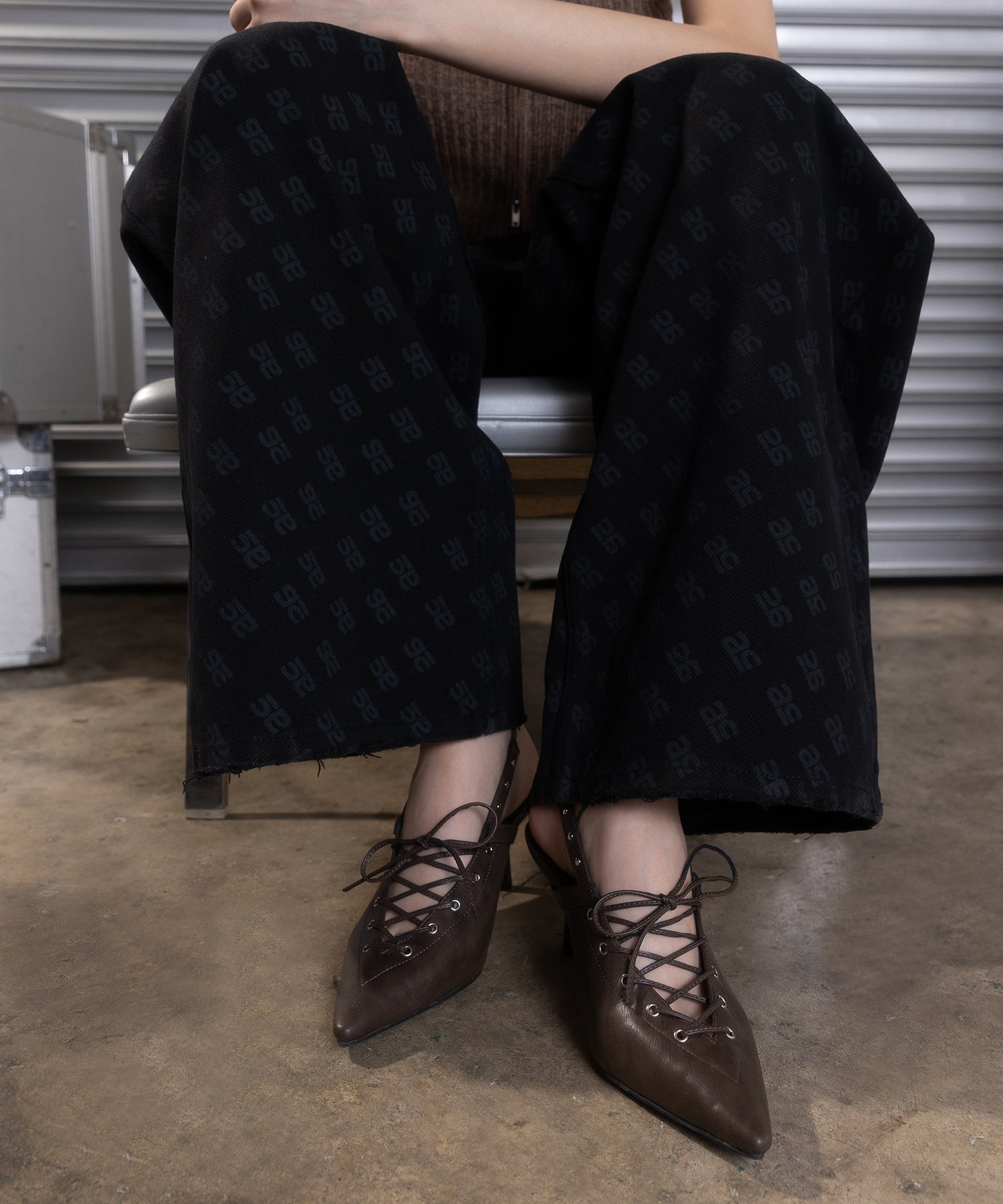 レースアップミュール