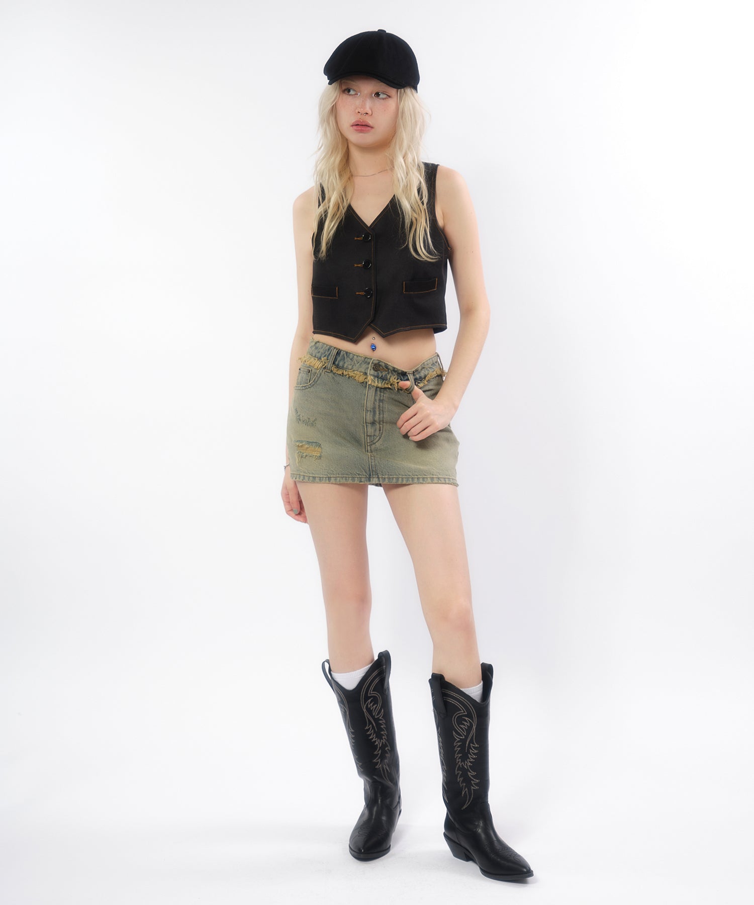 MODEL:170cm/COLOR:LIGHT BLUE/SIZE:S