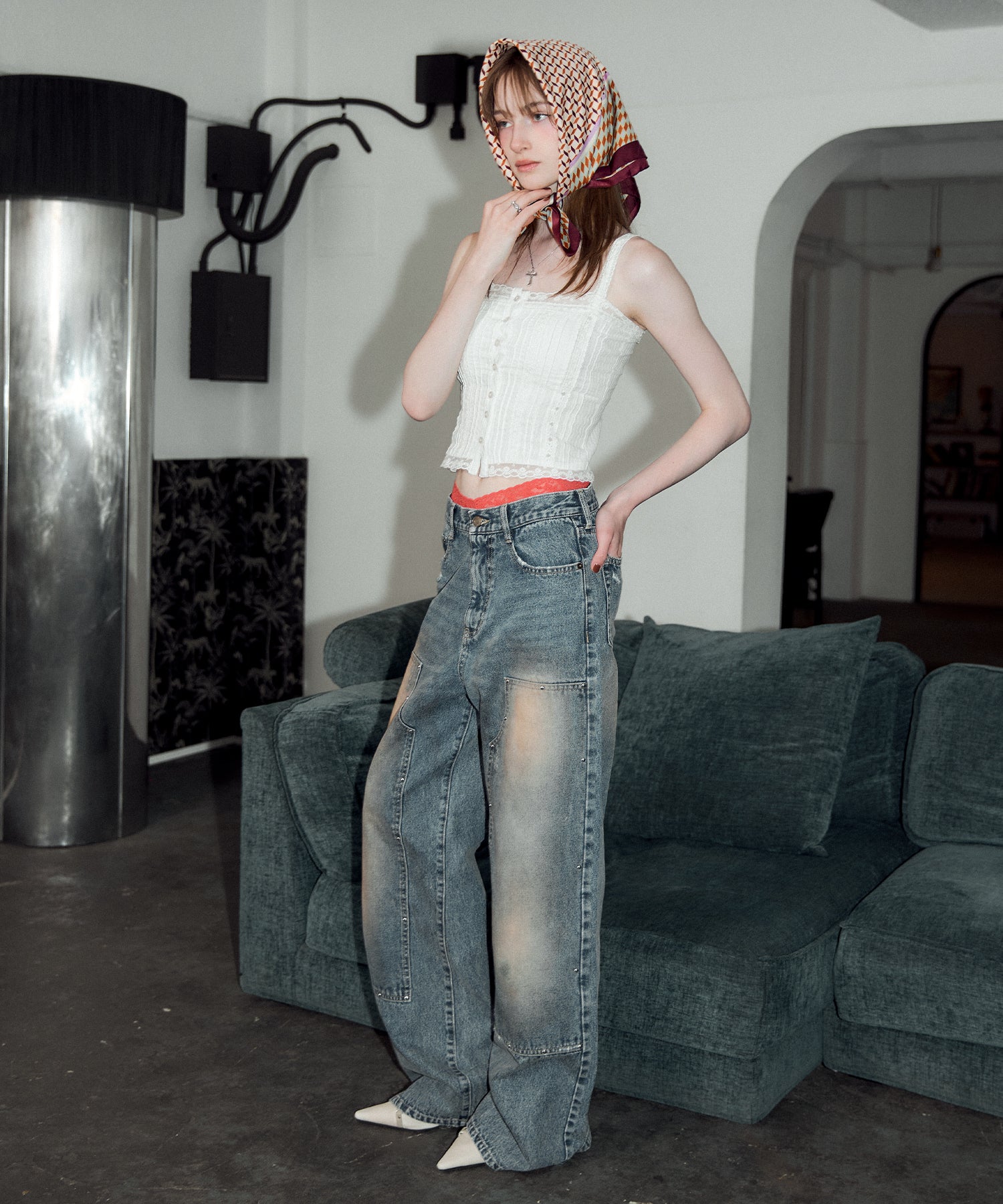 MODEL:174cm/COLOR:WHITE/SIZE:F