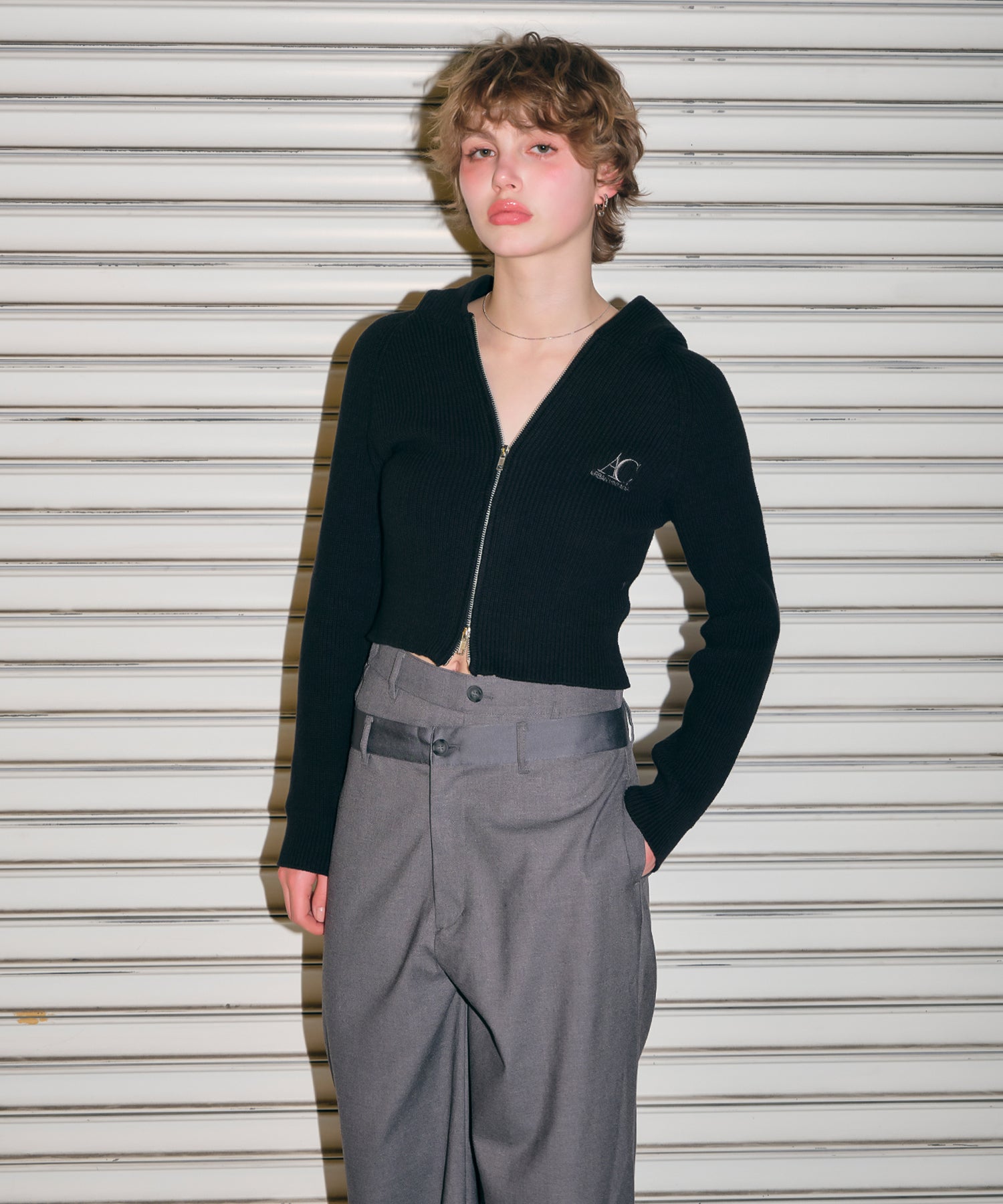MODEL:170cm/COLOR:BLACK/SIZE:F