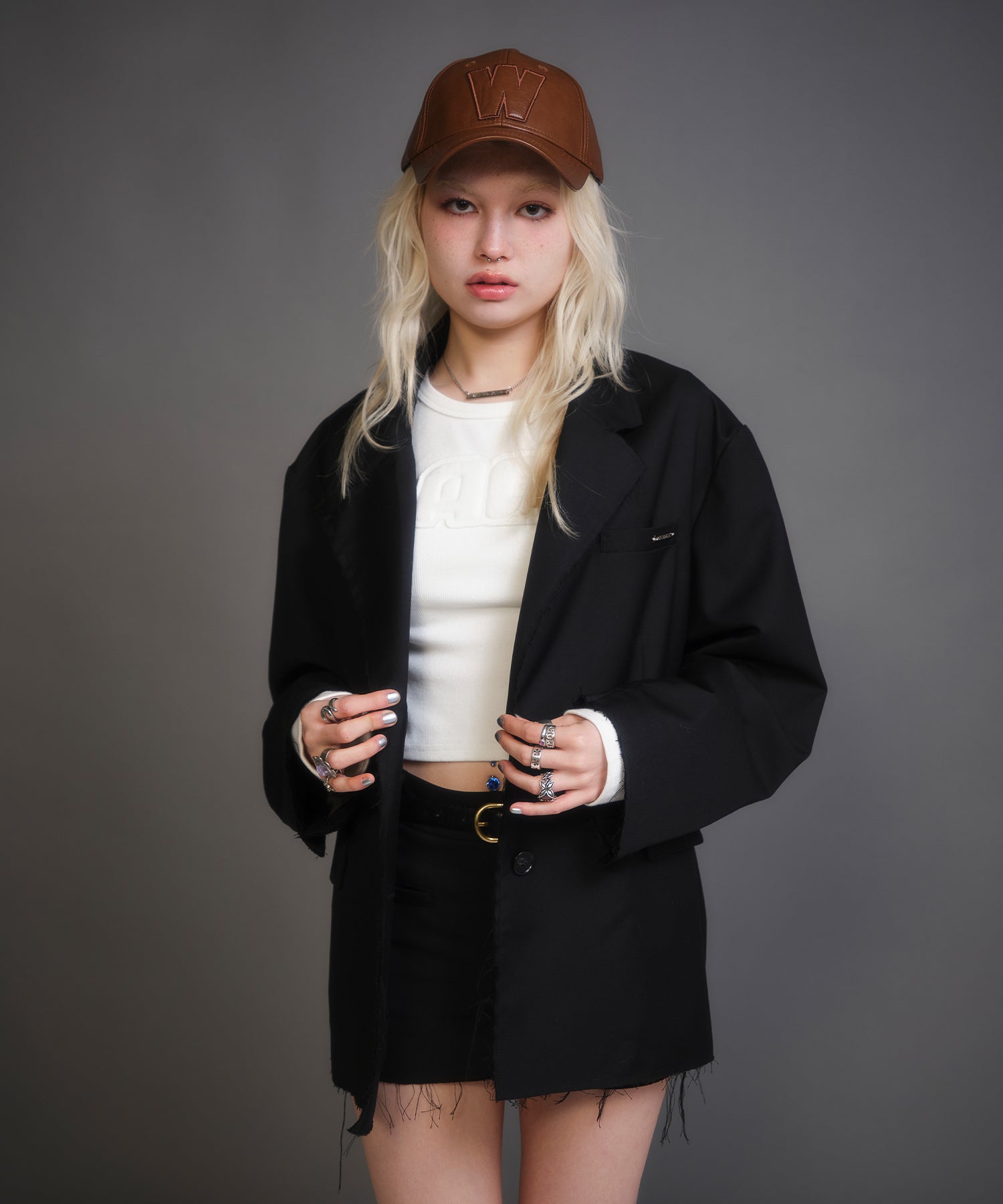 MODEL:170cm/COLOR:BLACK/SIZE:F