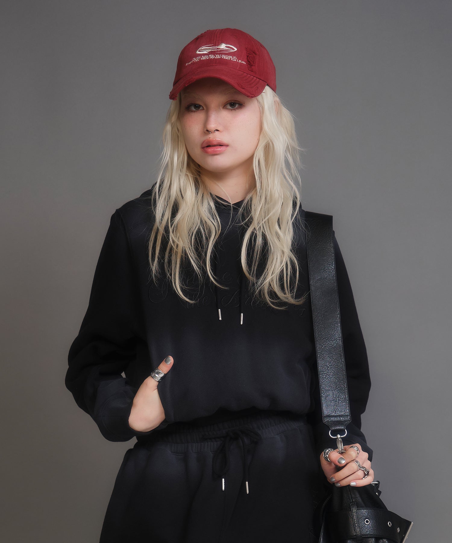 MODEL:170cm/COLOR:BLACK/SIZE:F