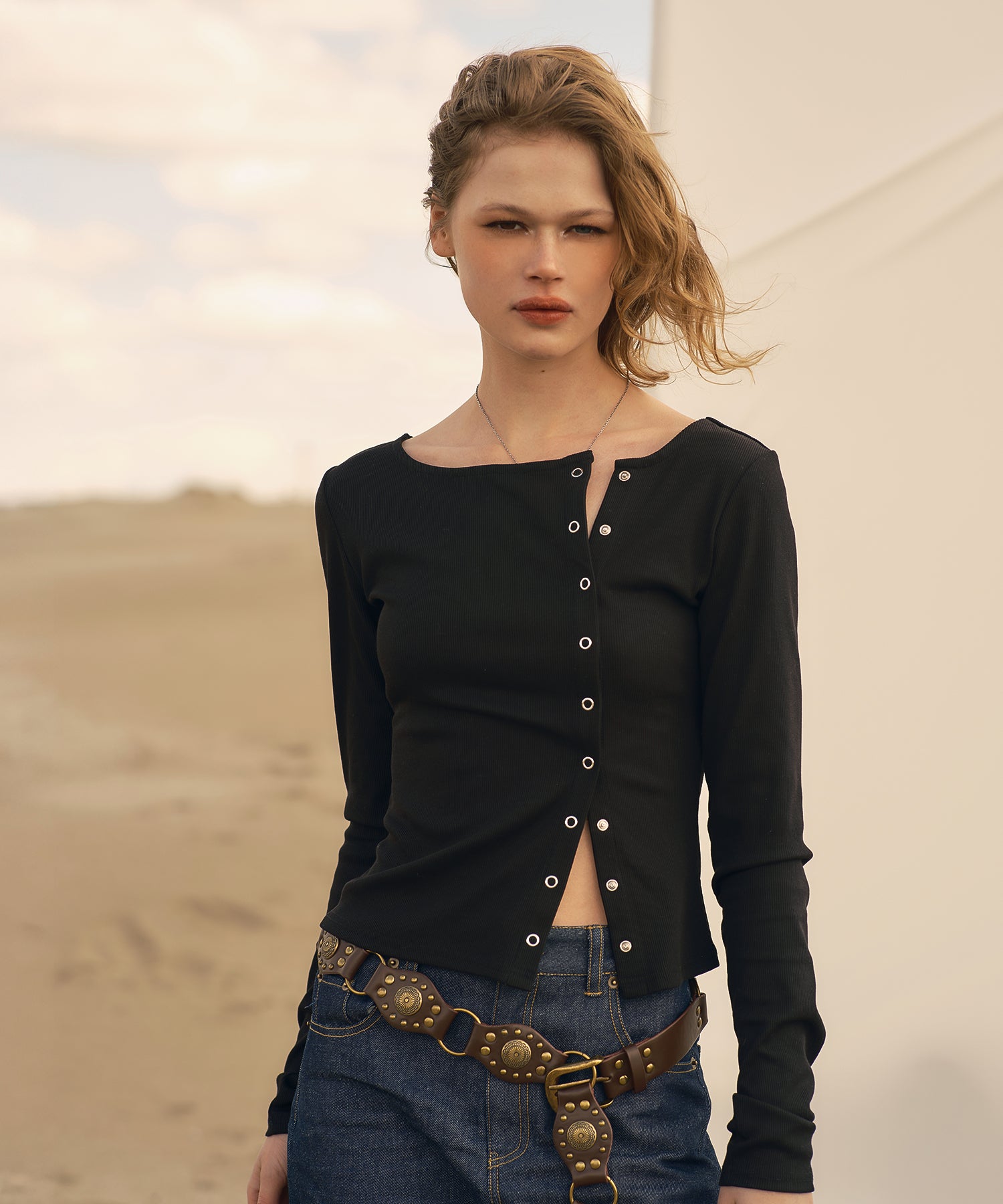 MODEL:173cm/COLOR:BLACK/SIZE:F