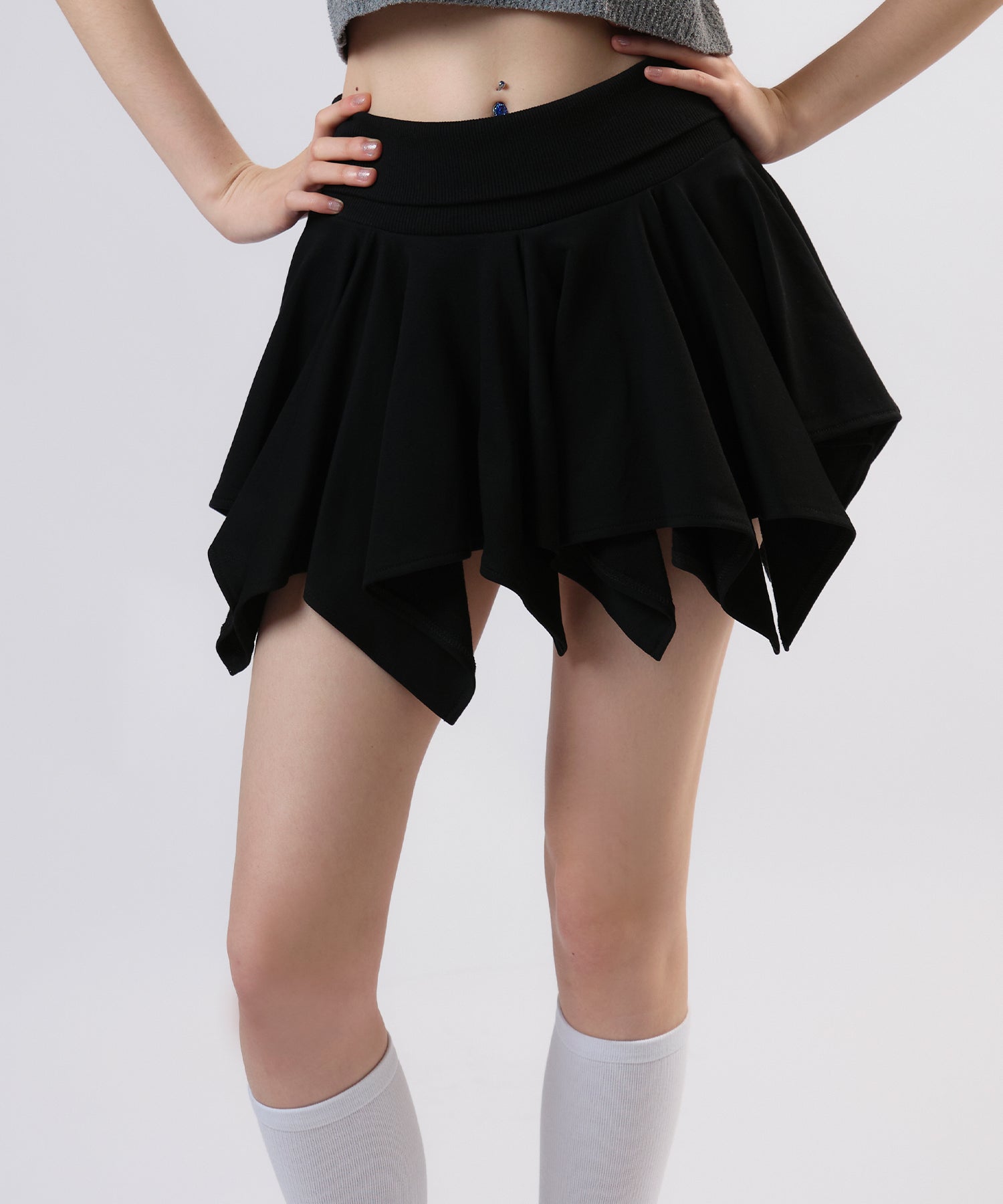 MODEL:170cm/COLOR:BLACK/SIZE:F