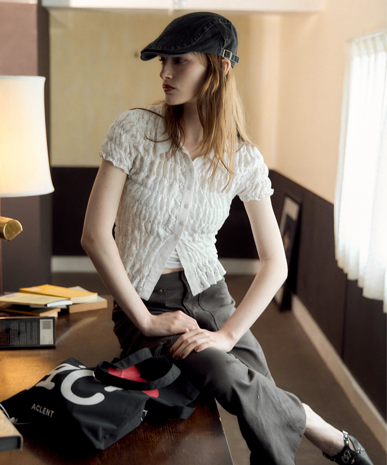 MODEL:174cm/COLOR:WHITE/SIZE:F