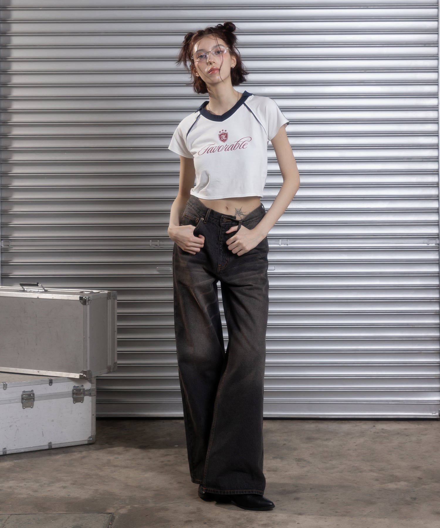 MODEL:172cm/COLOR:WHITE/SIZE:F