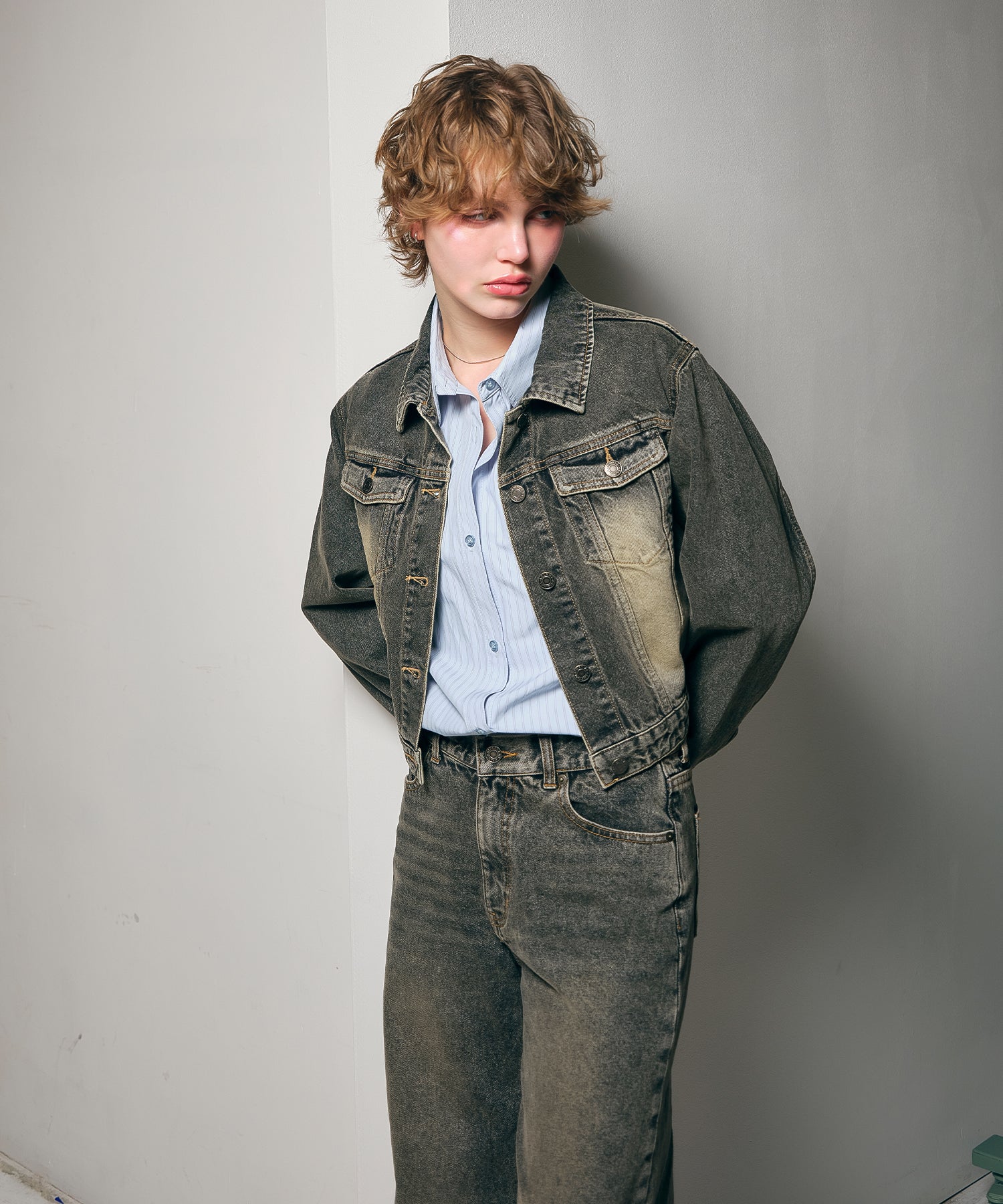 MODEL:170cm/COLOR:BLACK/SIZE:F