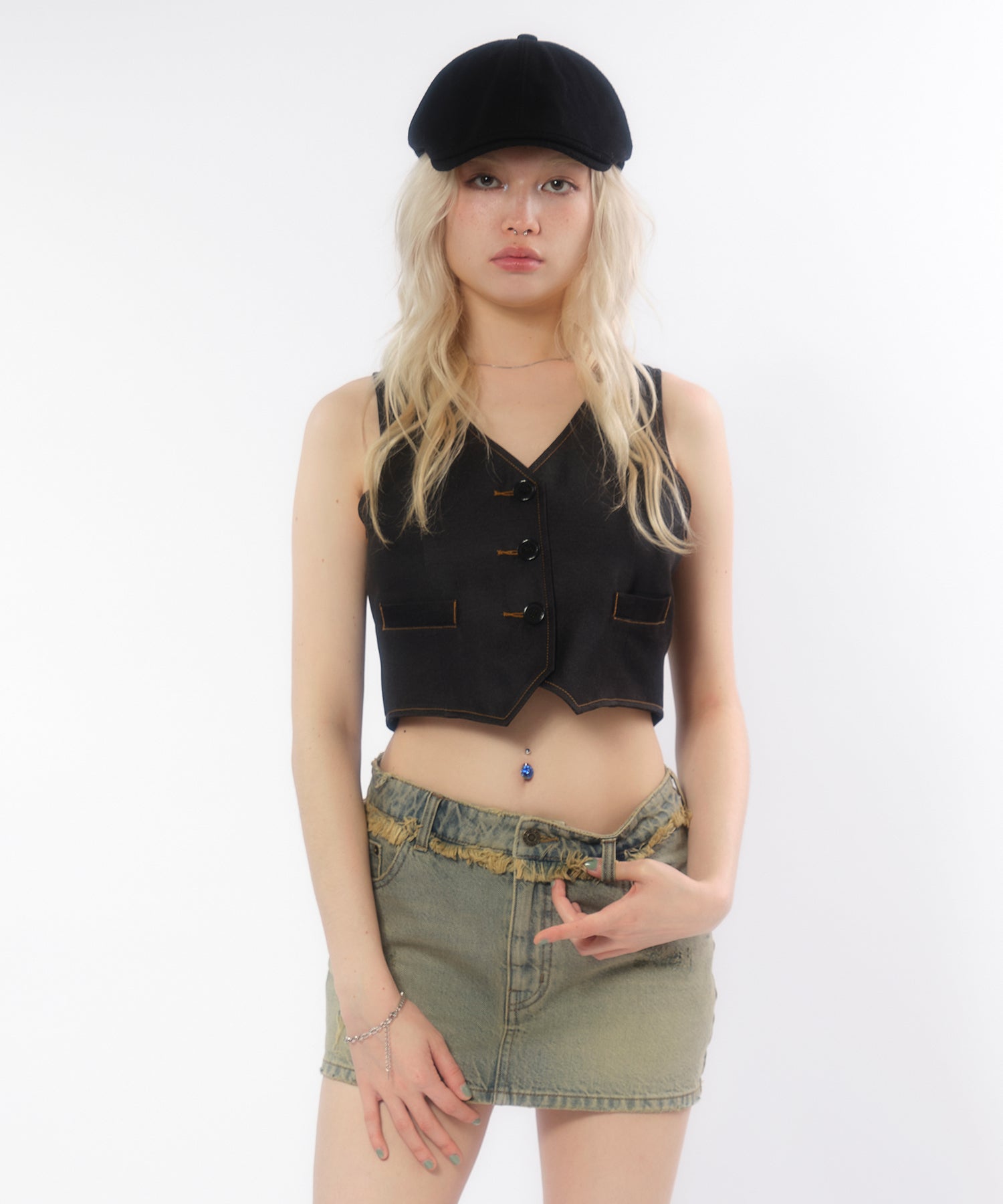 MODEL:170cm/COLOR:BLACK/SIZE:F