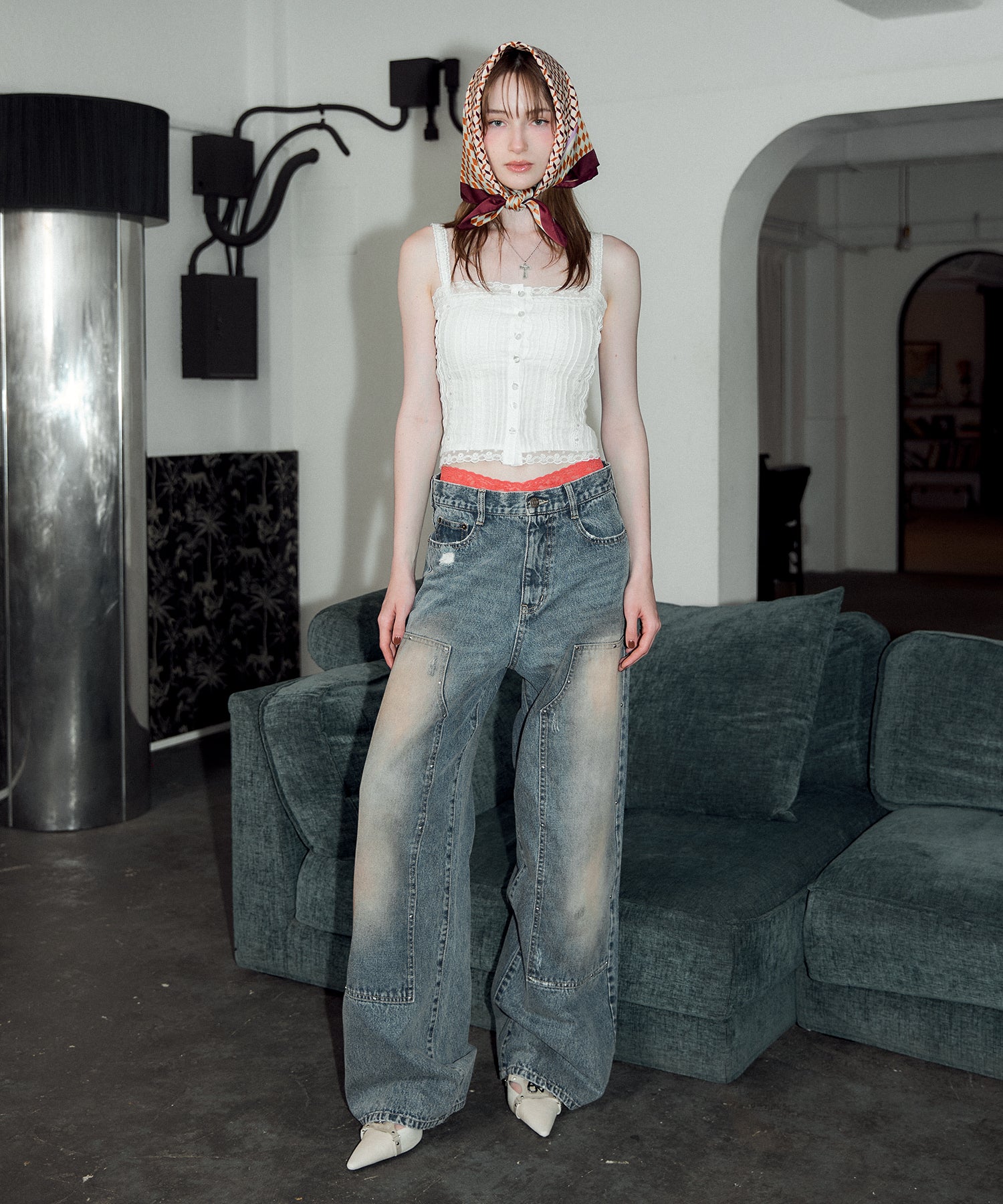 MODEL:174cm/COLOR:WHITE/SIZE:F