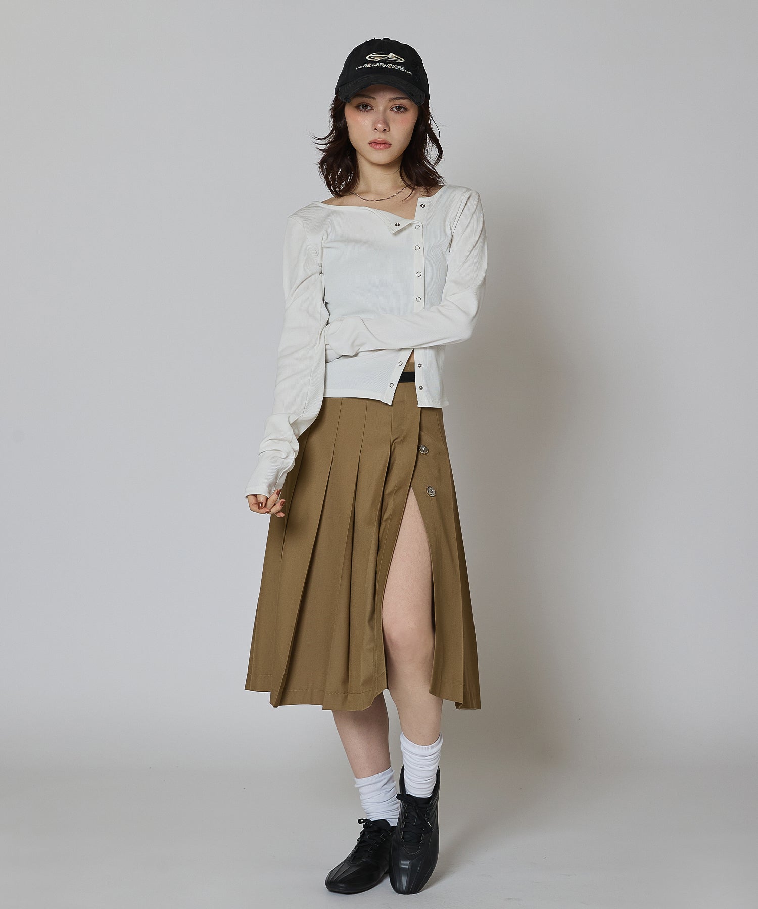 MODEL:163cm/COLOR:BEIGE/SIZE:F