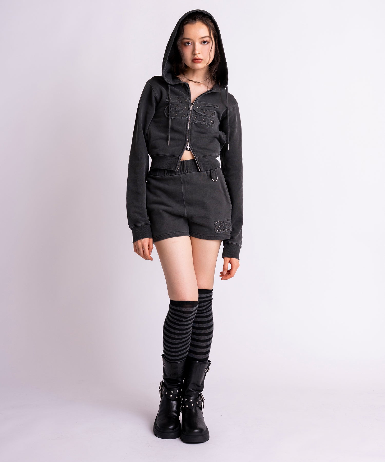 MODEL:171cm/COLOR:BLACK/SIZE:F