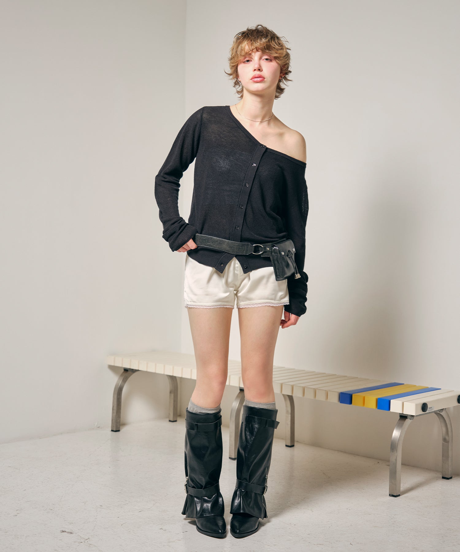 MODEL:170cm/COLOR:BLACK/SIZE:F