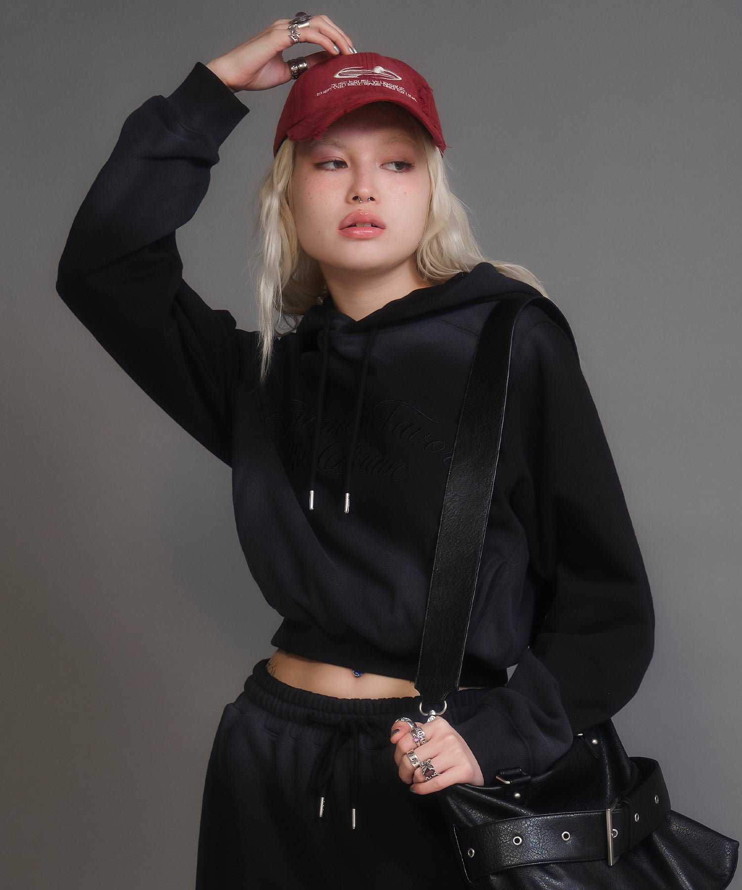 MODEL:170cm/COLOR:BLACK/SIZE:F