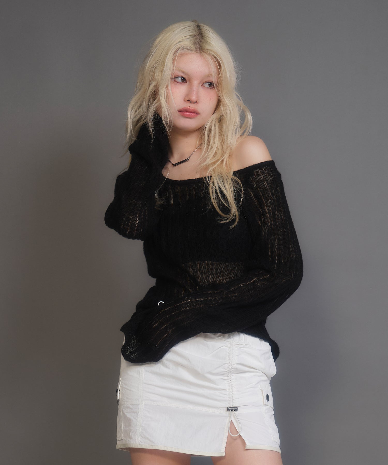 MODEL:170cm/COLOR:BLACK/SIZE:F