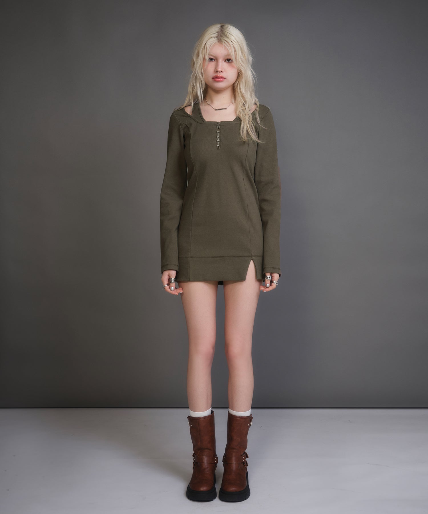 MODEL:170cm/COLOR:KHAKI/SIZE:F