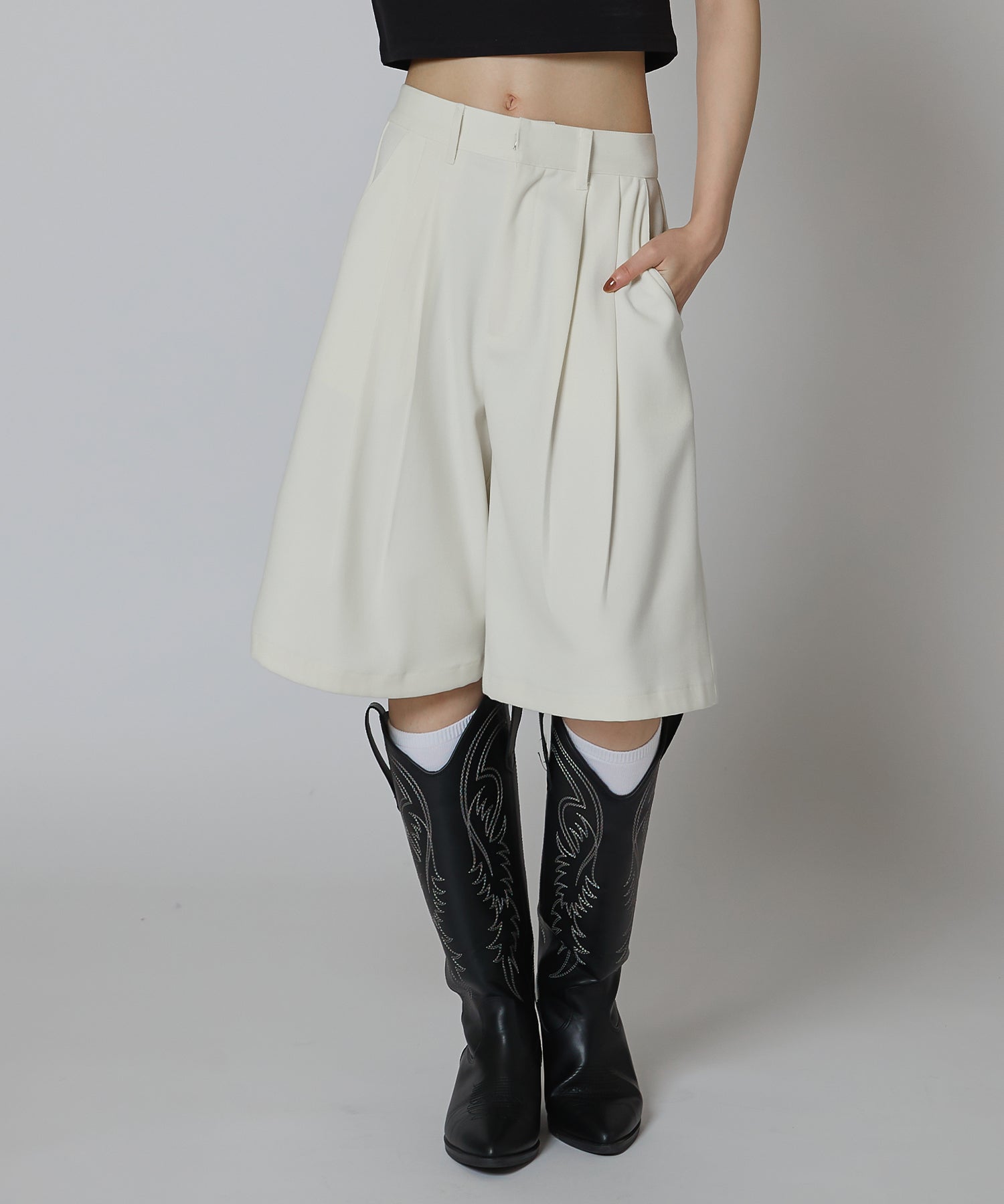 MODEL:163cm/COLOR:WHITE/SIZE:F