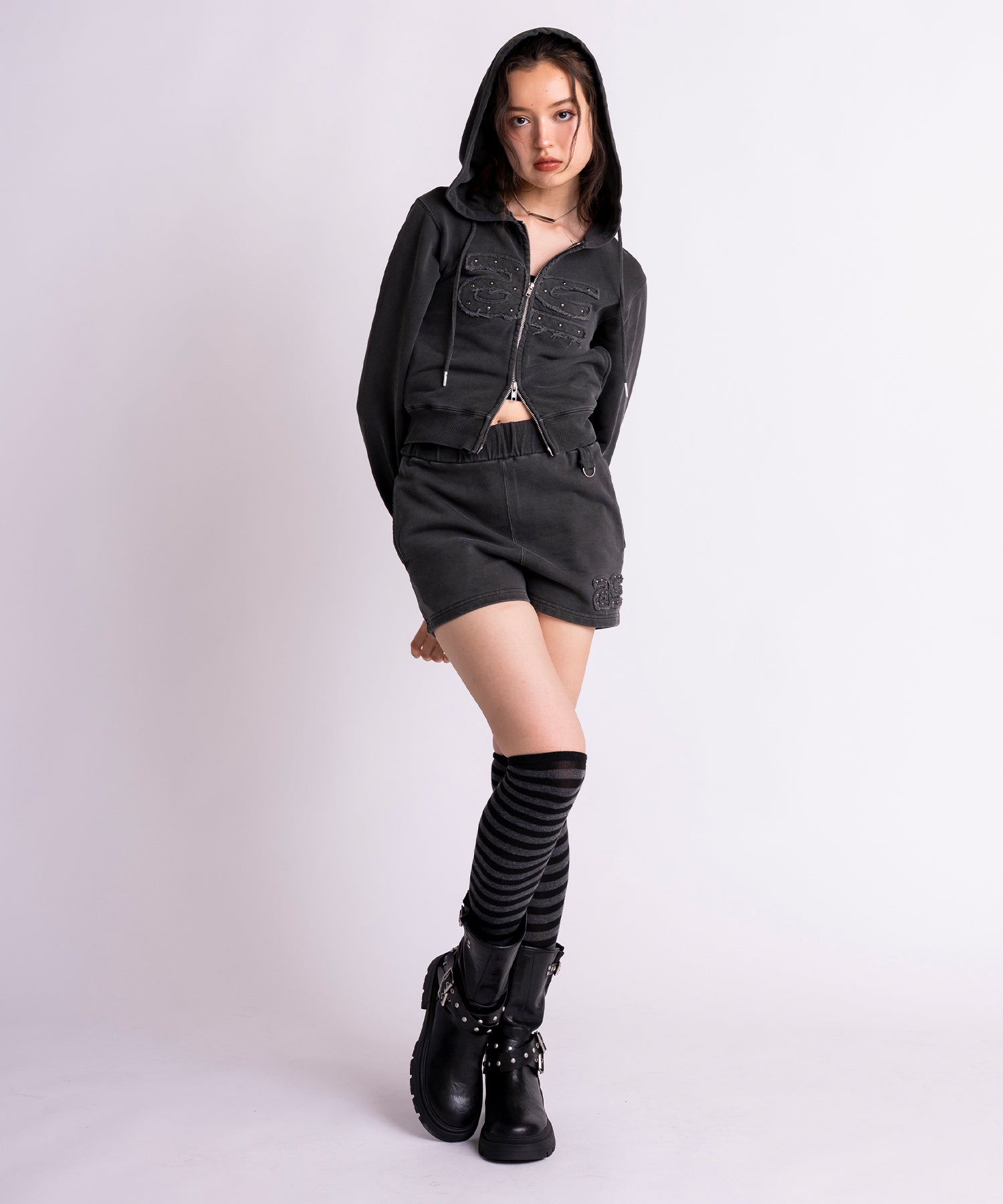 MODEL:171cm/COLOR:BLACK/SIZE:F