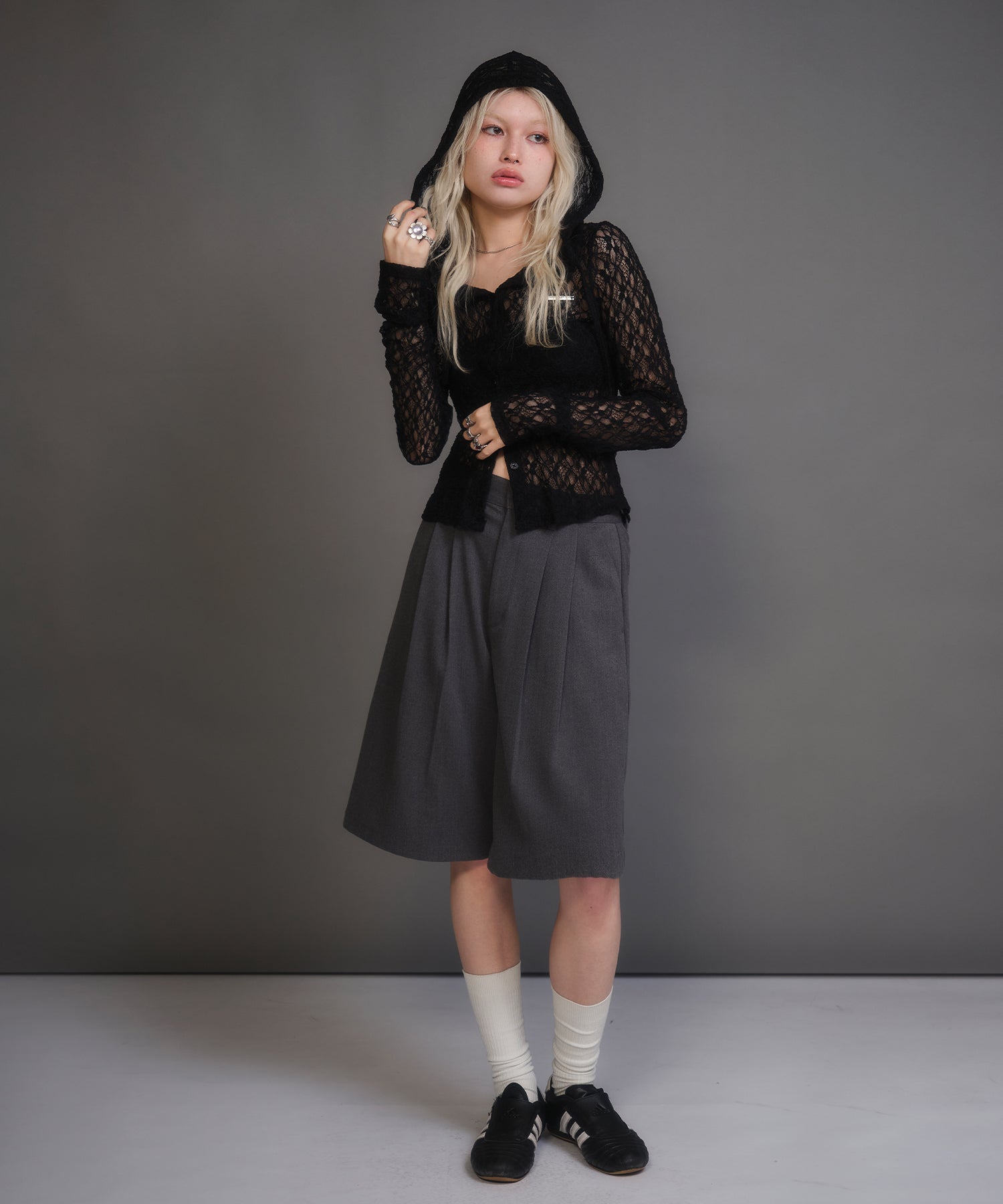 MODEL:170cm/COLOR:BLACK/SIZE:F