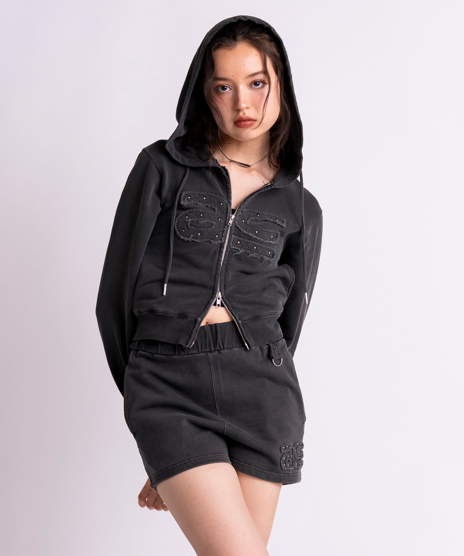 MODEL:171cm/COLOR:BLACK/SIZE:F