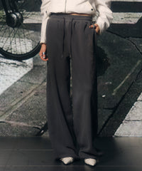 GRY / F