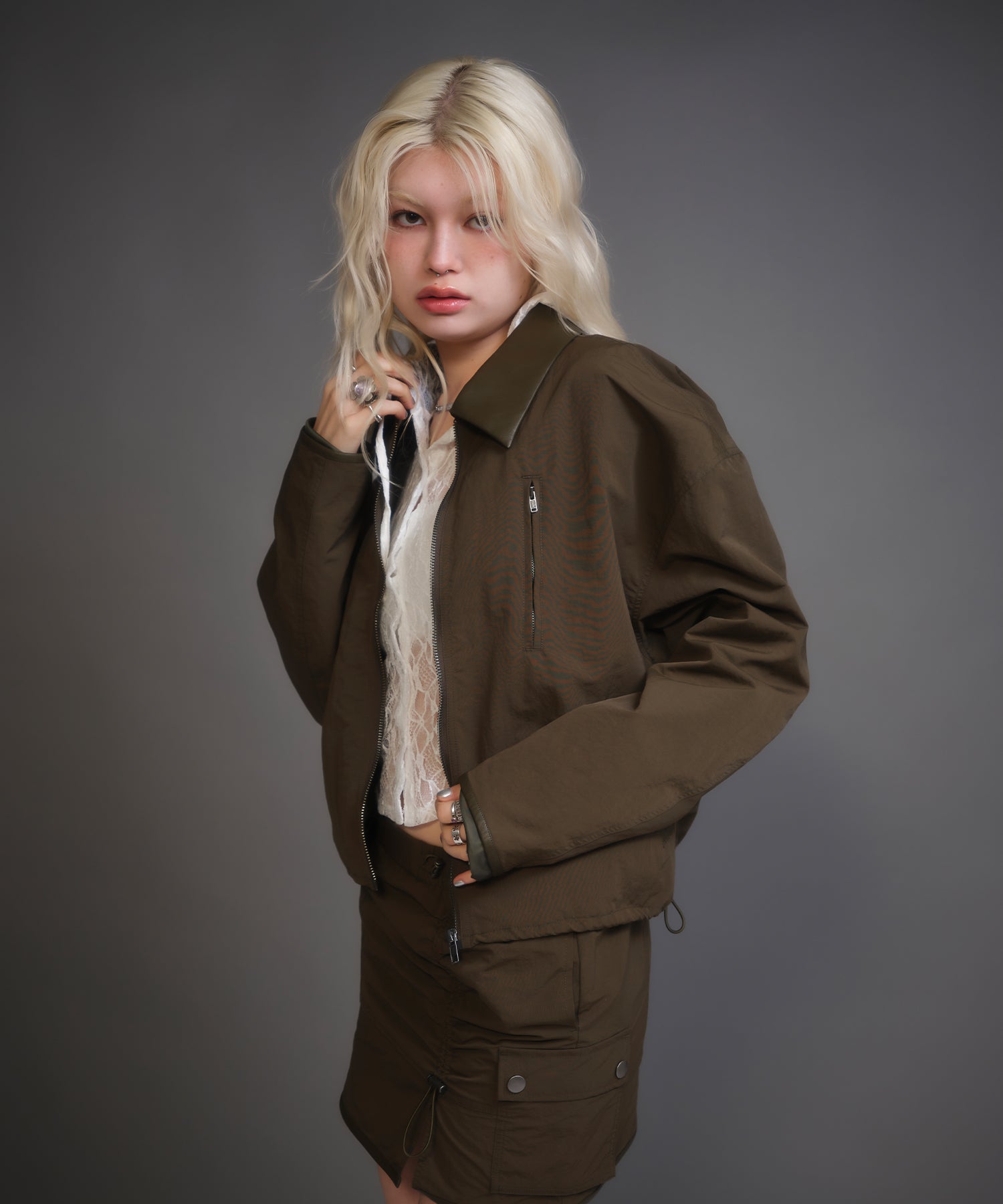 MODEL:170cm/COLOR:KHAKI/SIZE:F
